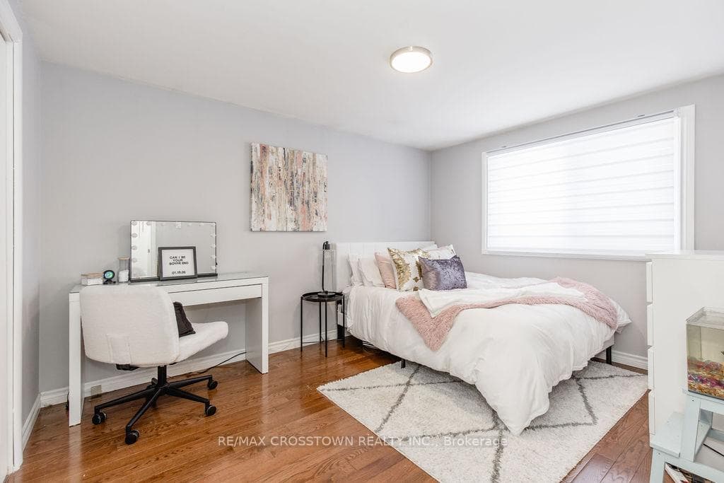 6 Deerpark Drive photo 29
