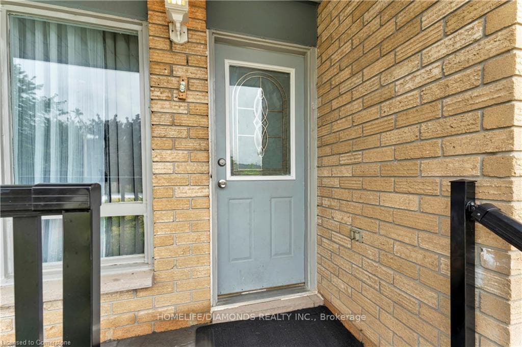 334 TEMPLEMEAD Drive photo 4