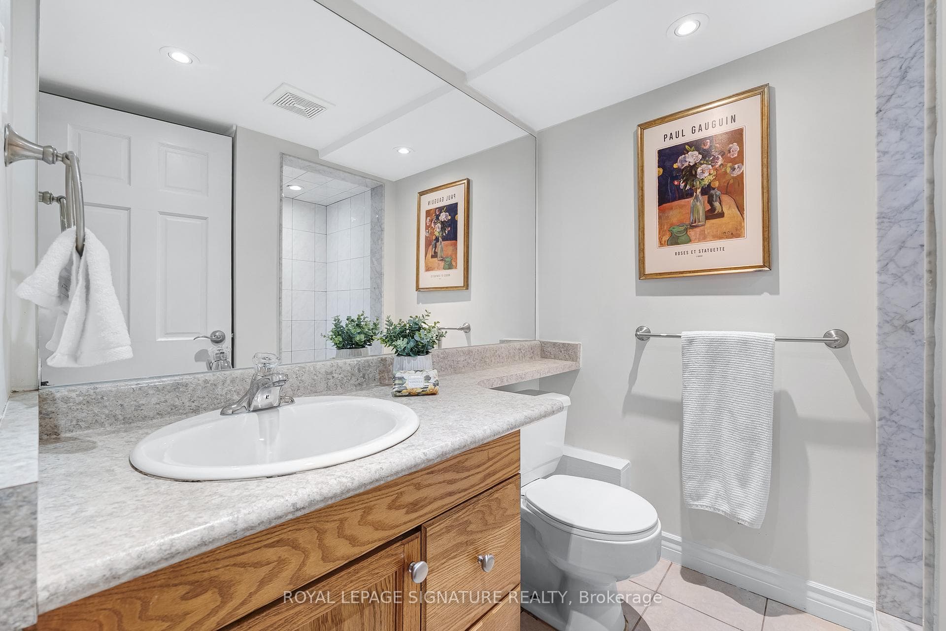 90 Roselawn Avenue photo 24