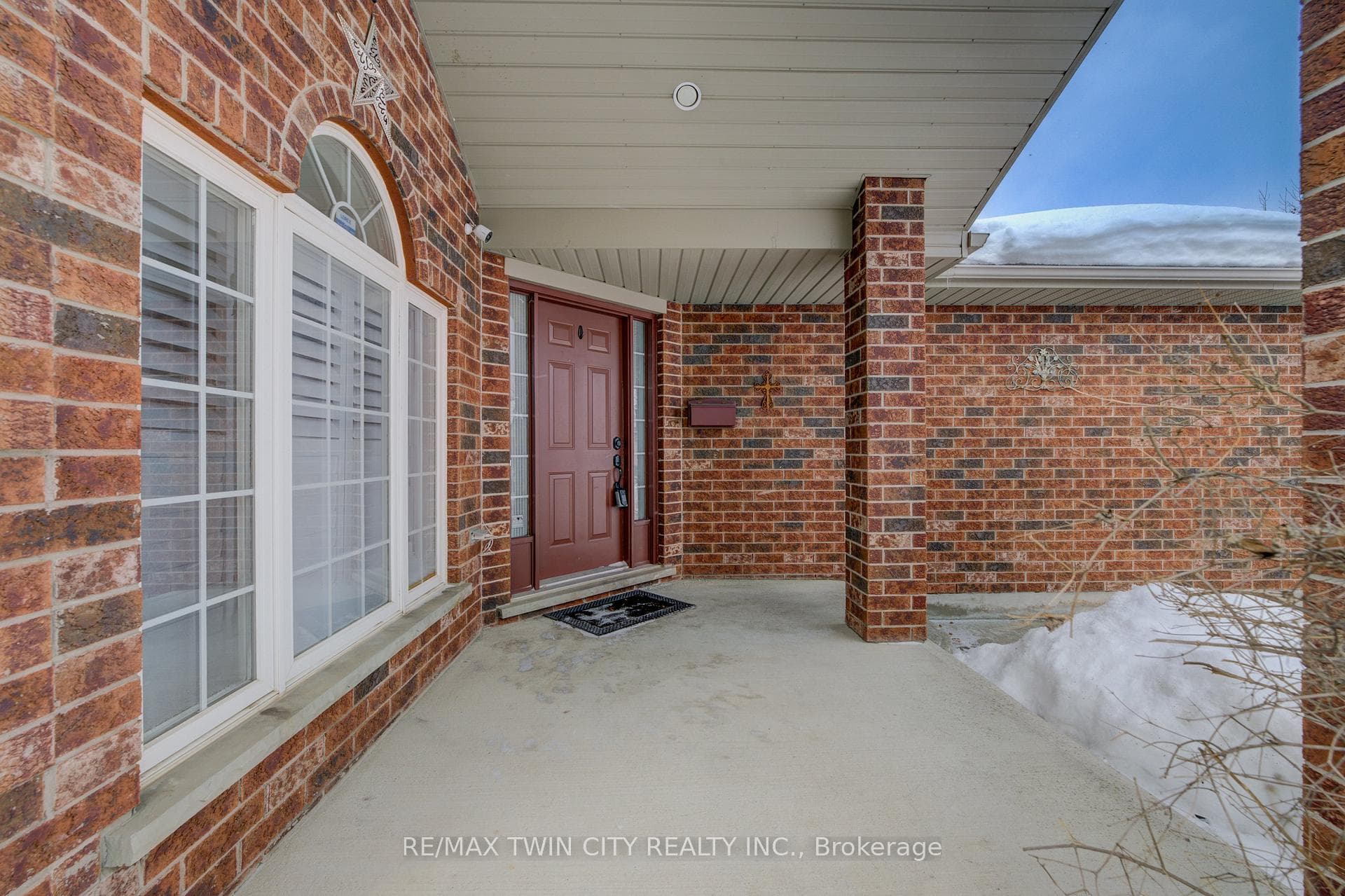 92 Rush Meadow Street photo 2