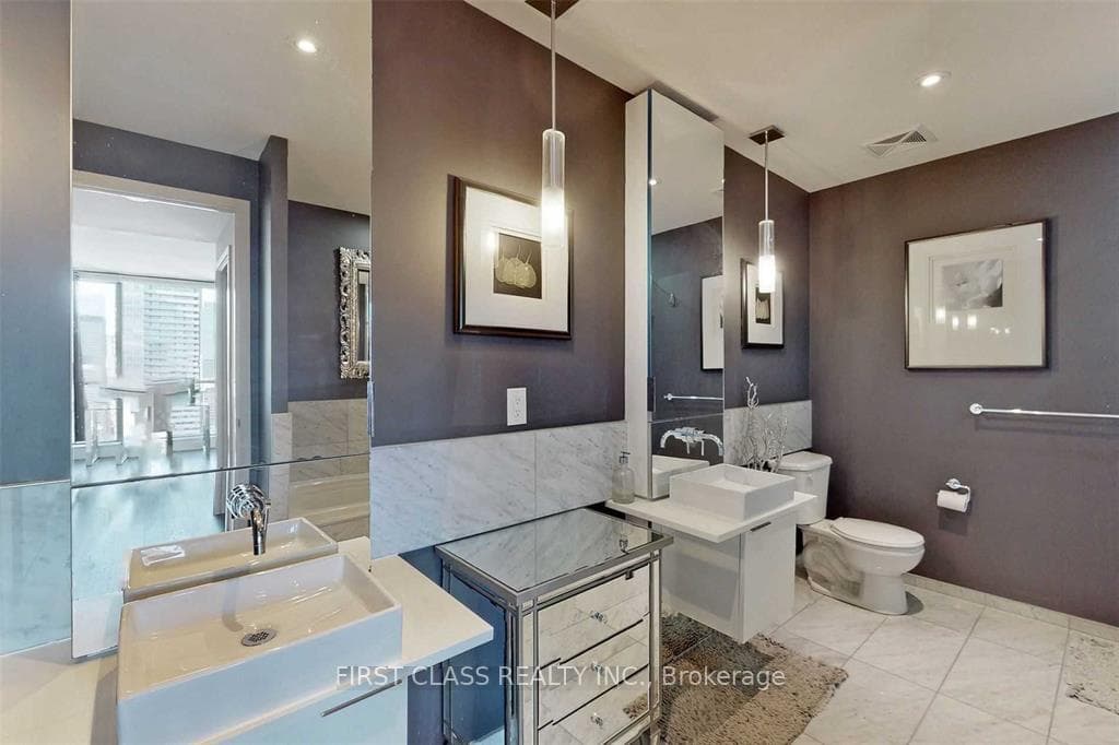 8 Charlotte Street Unit 3305 photo 18