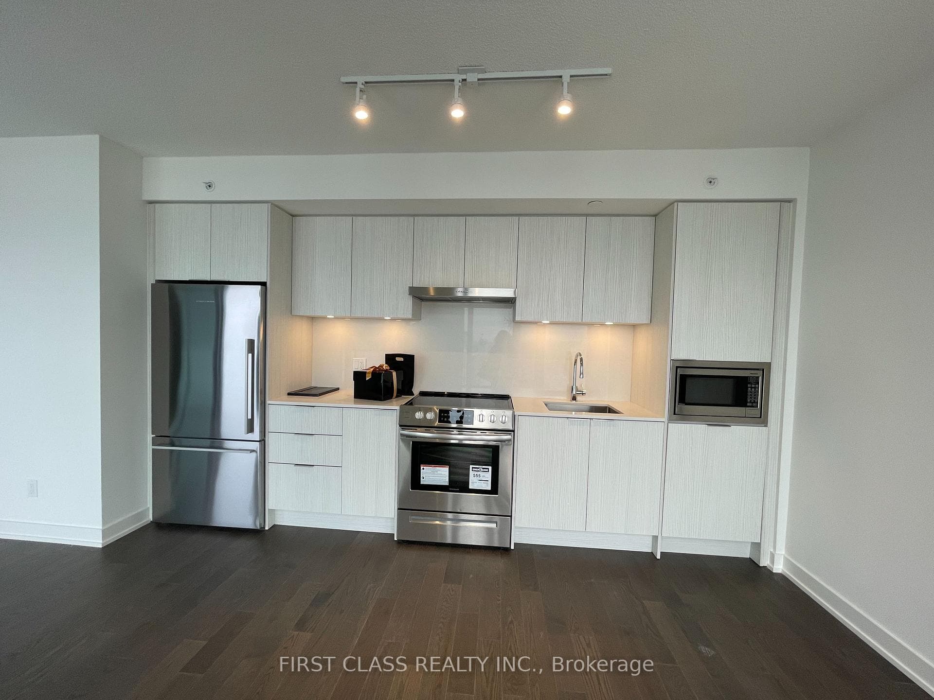 25 Richmond Street Unit 2017 photo 4