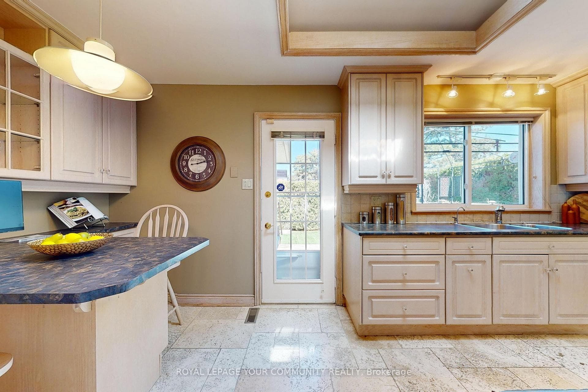 24 Banquo Road photo 13