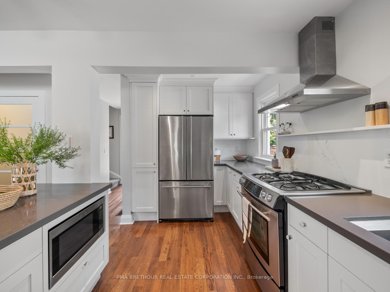 22 Harewood Avenue photo 13