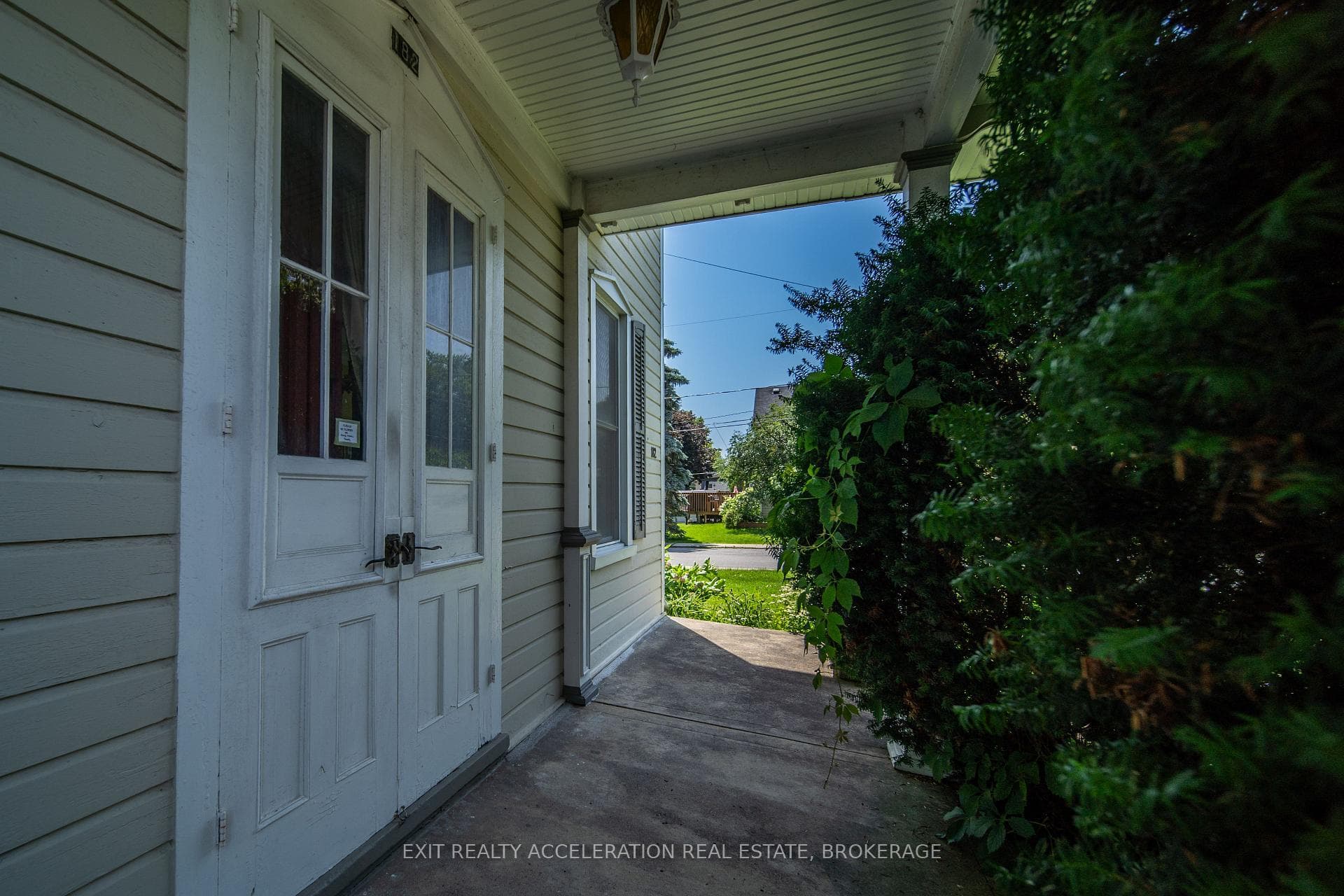 182 Water Street photo 5