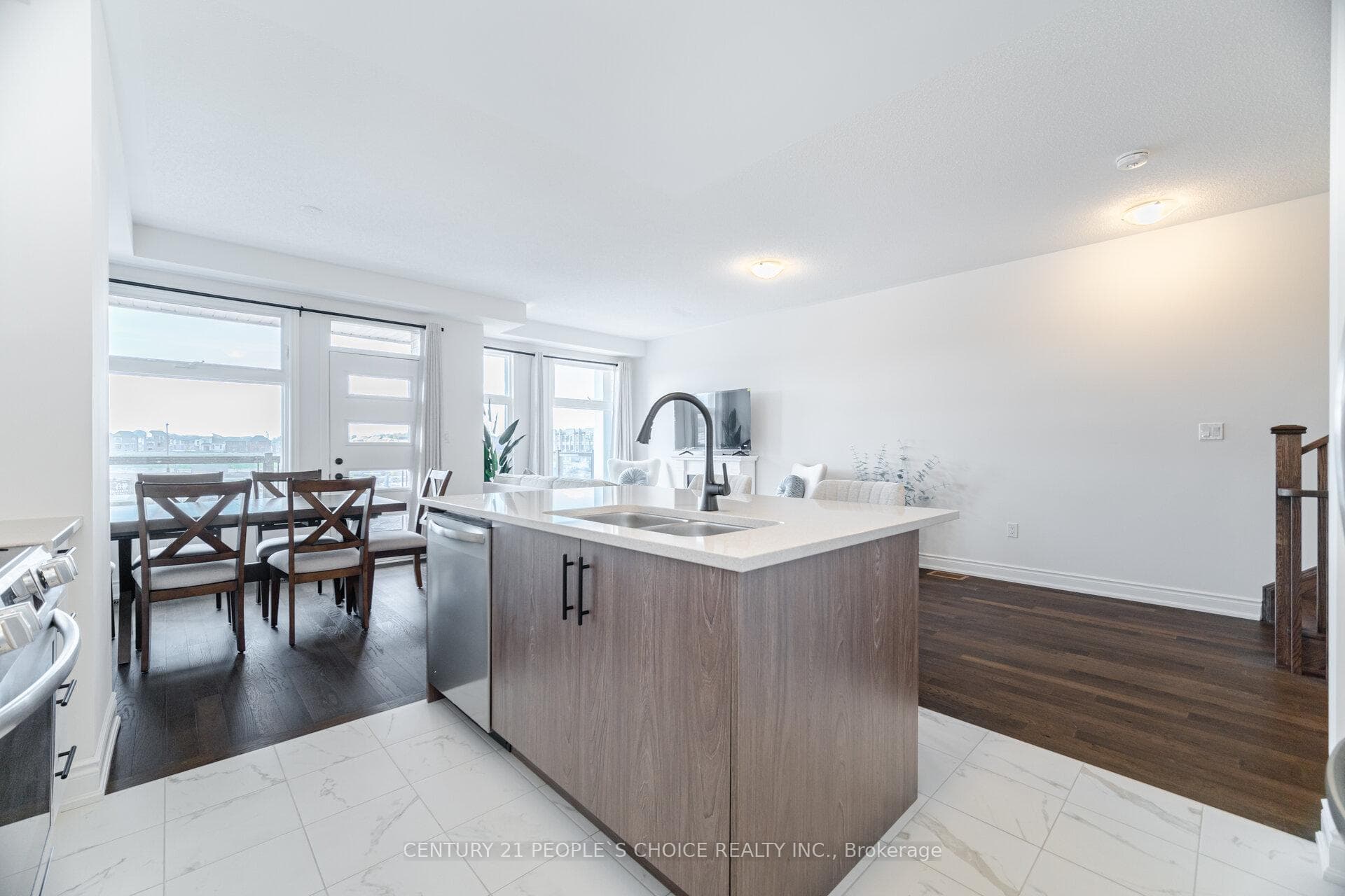 1302 Muller Lane photo 11