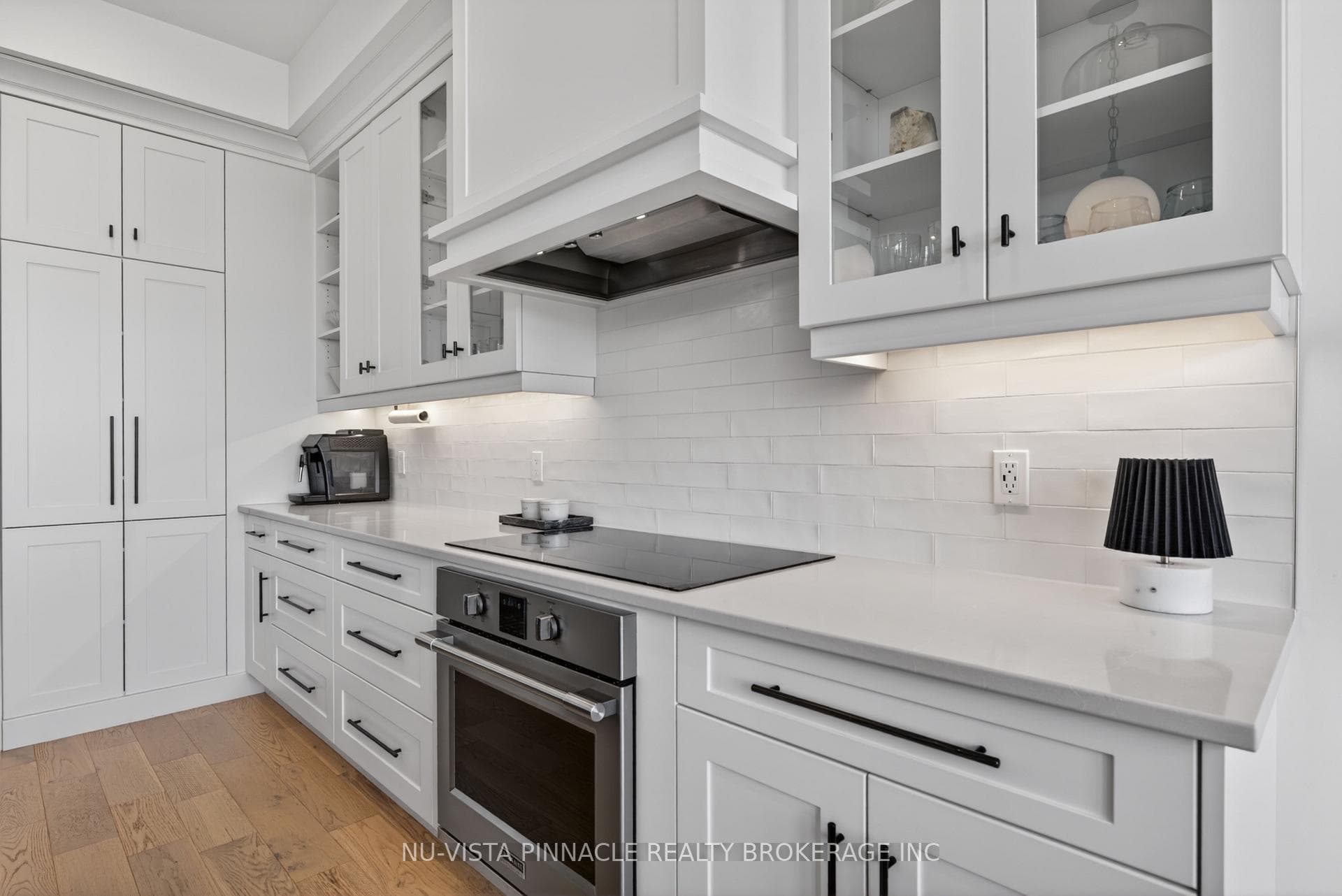 2572 LUCAS Avenue photo 16