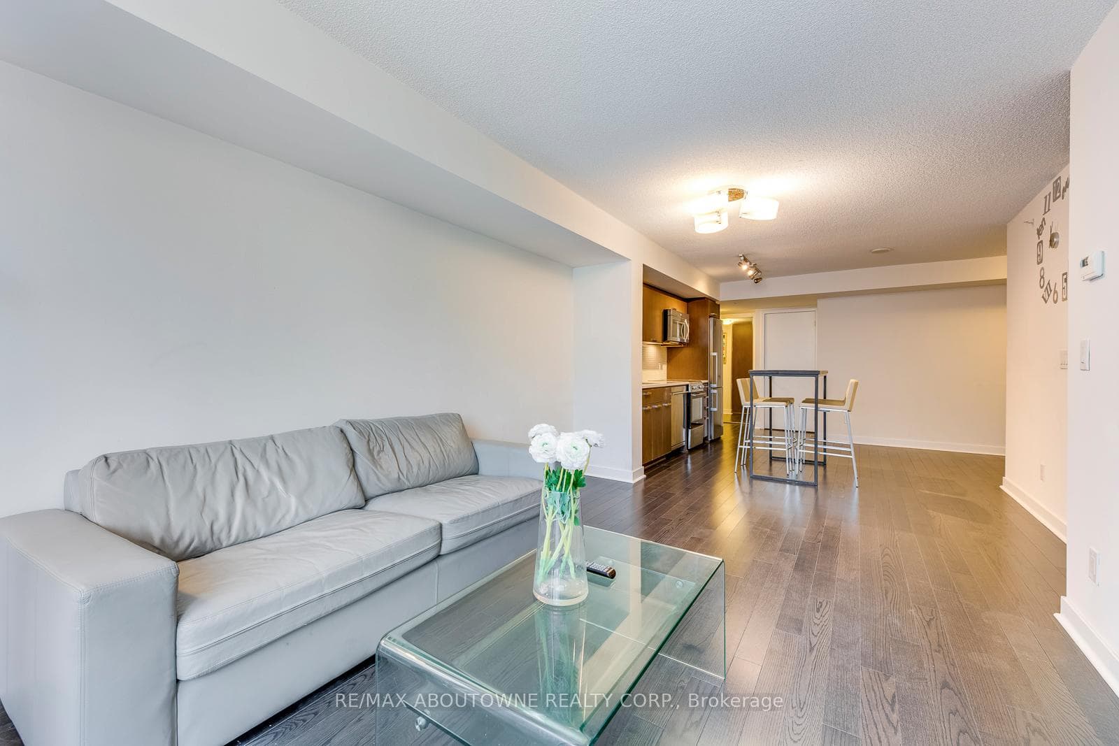 295 Adelaide Street Unit 406 photo 12