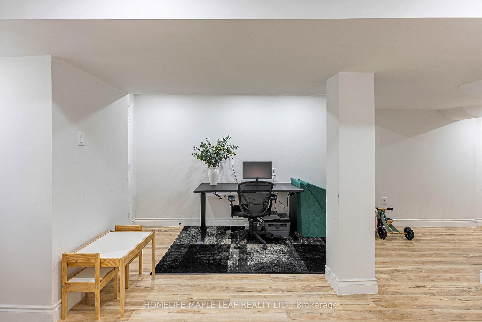 144 Bloomsbury Avenue photo 42