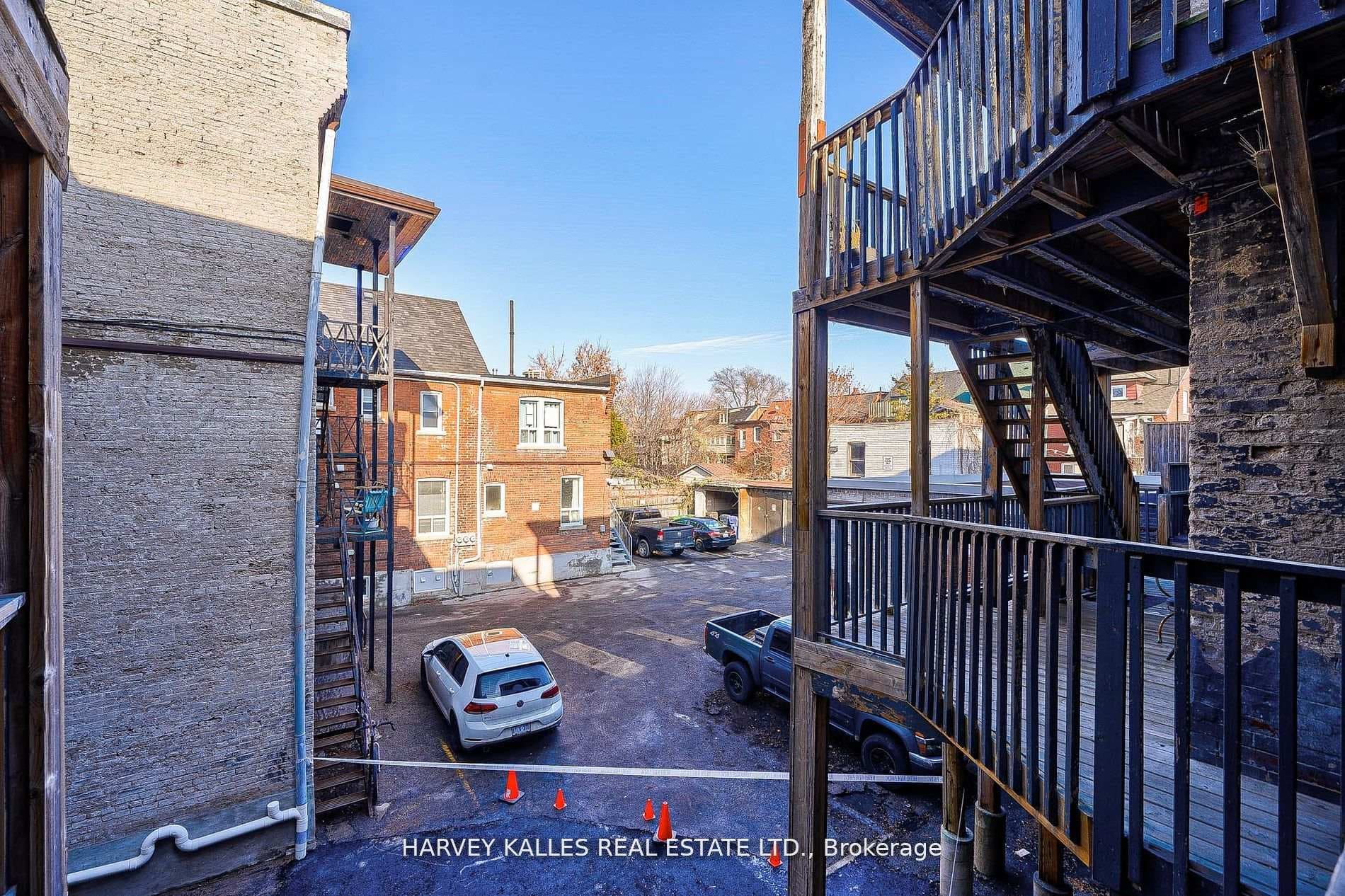 161 Lauder Avenue Unit B photo 30