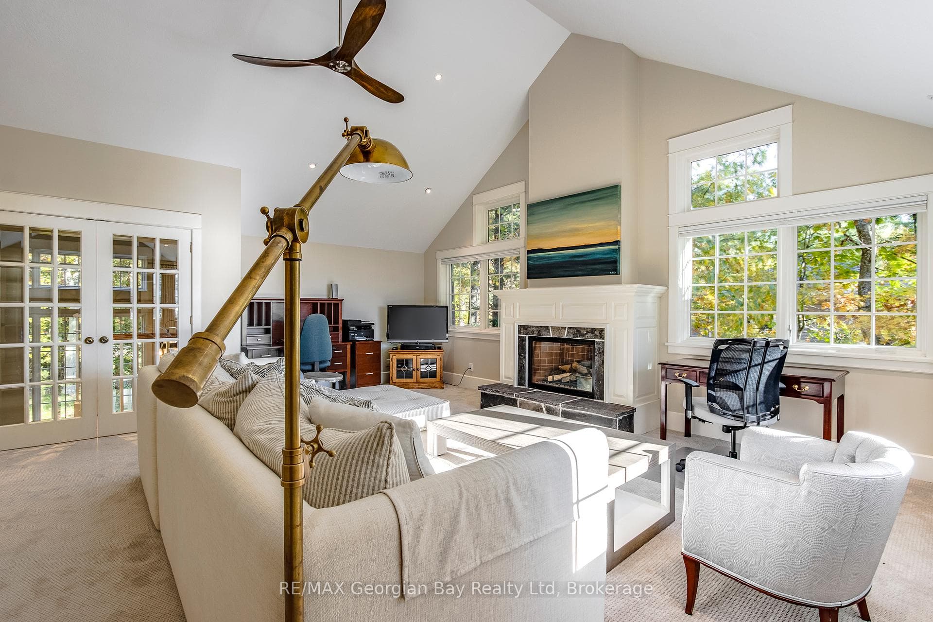 Primary Suite Sitting Rm w f/p