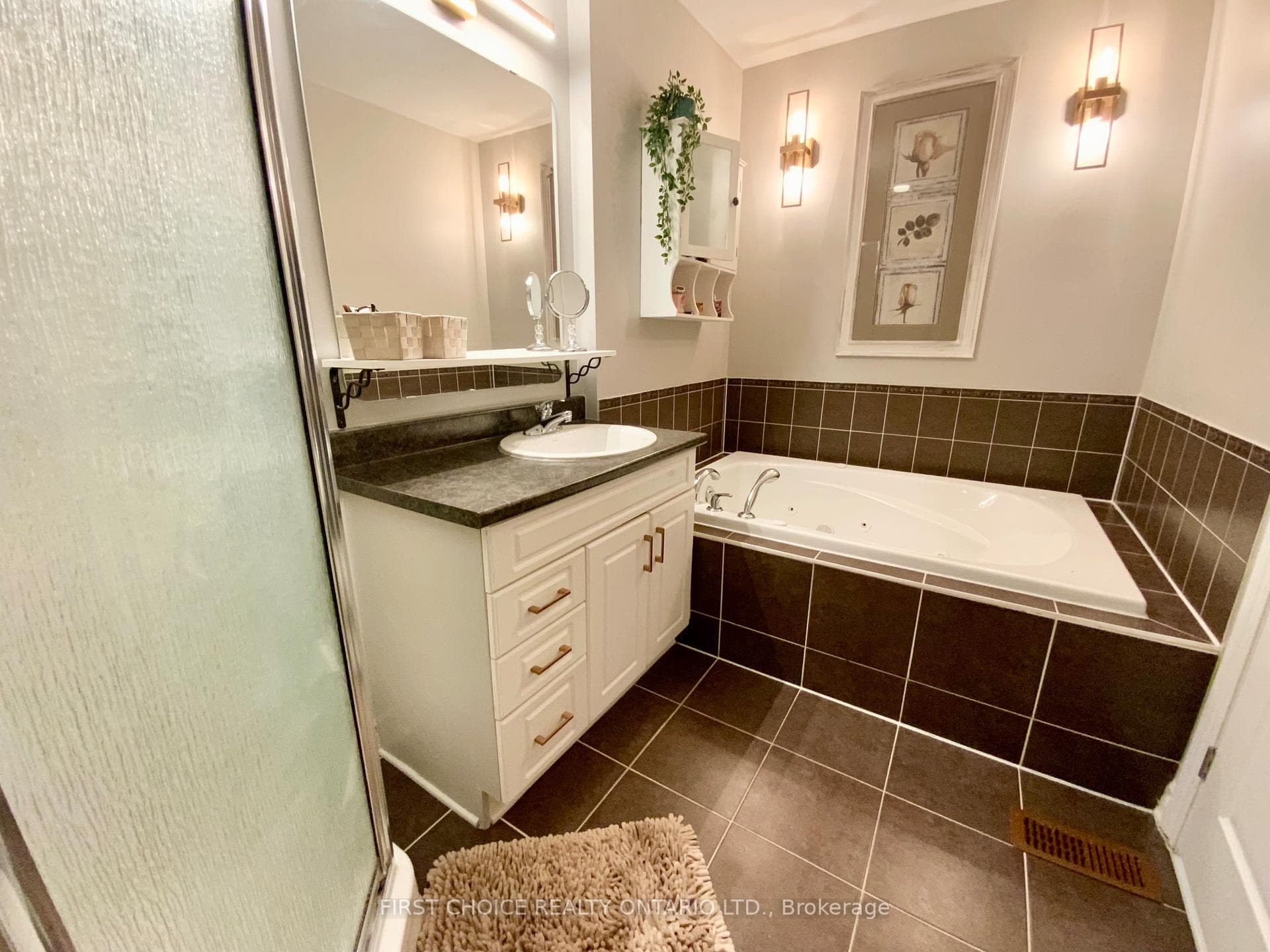 543 Salzburg Drive photo 28