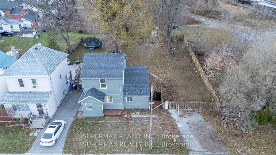 94 Hiawatha Street photo 23