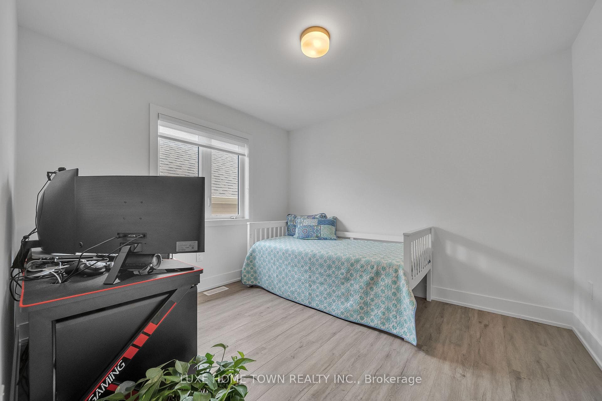 144 Povey Road photo 35