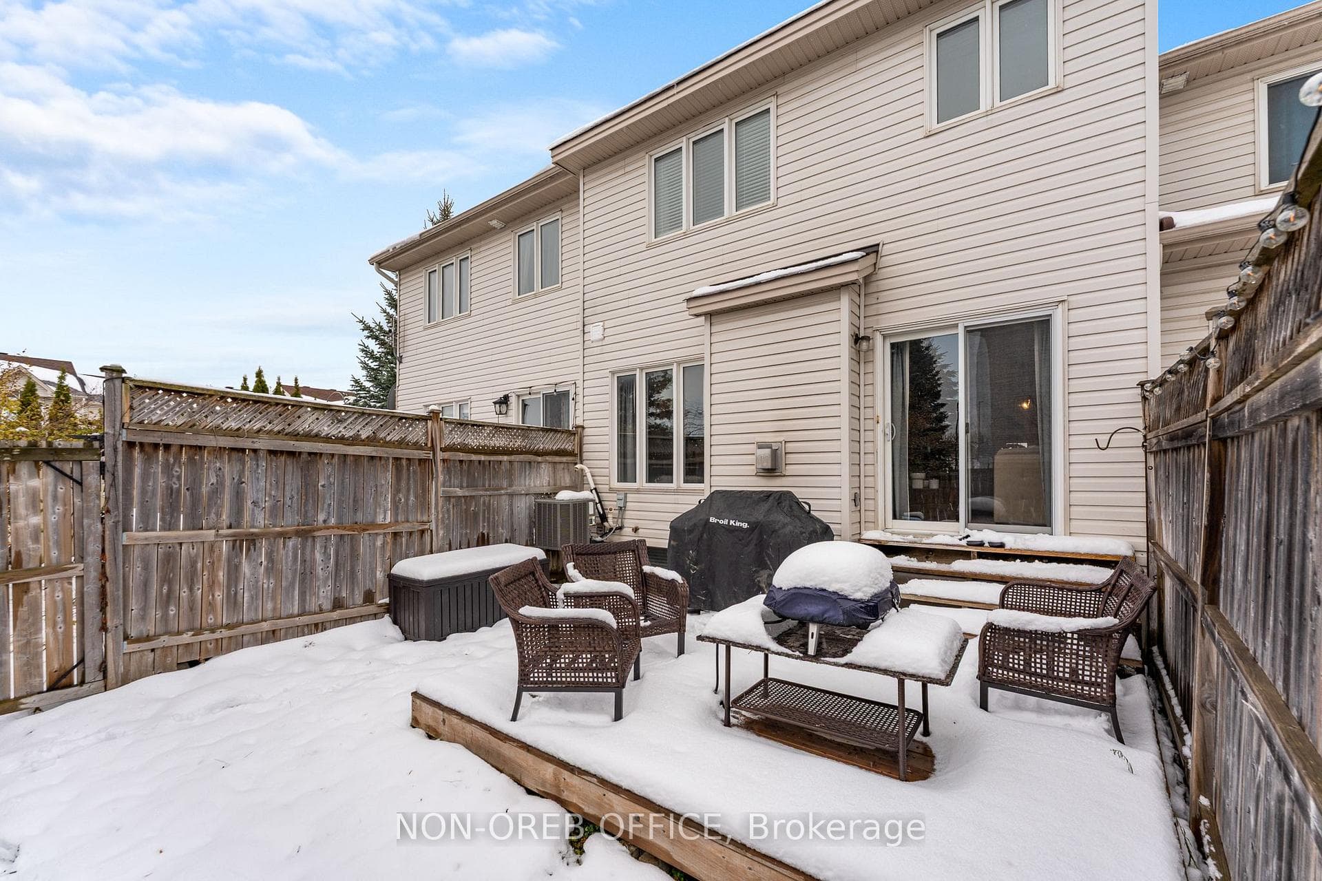 202 ARRITA Street photo 36