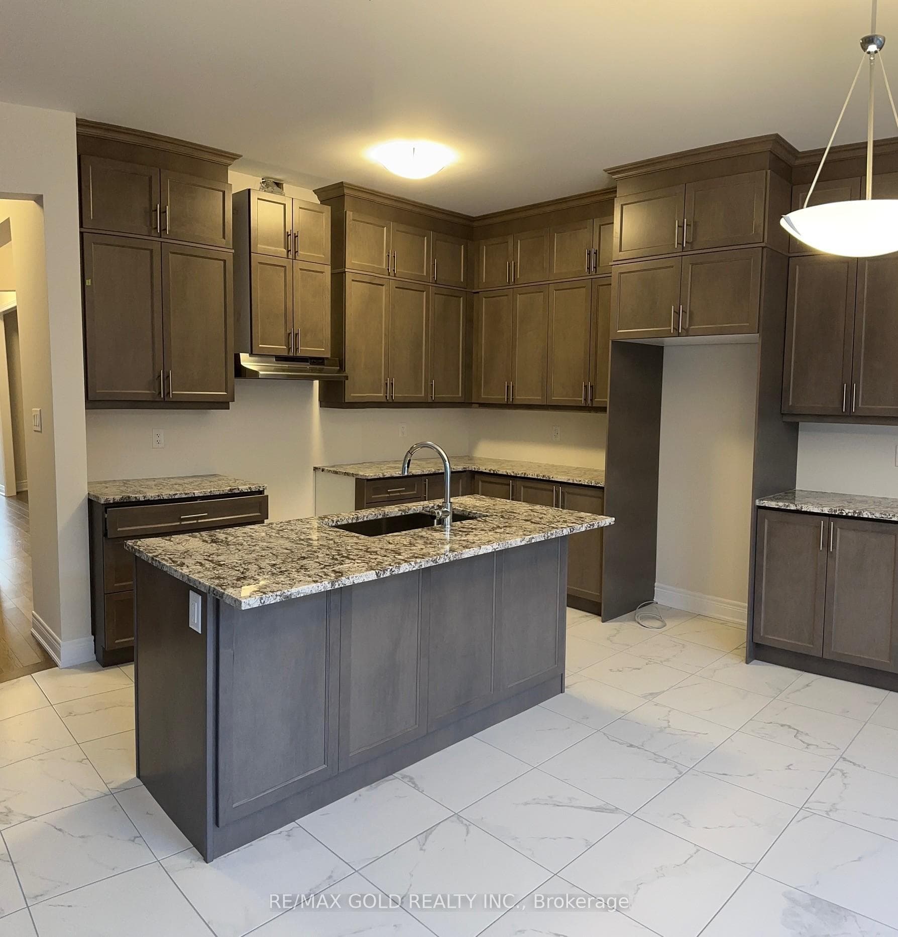 4 Michener Drive photo 13