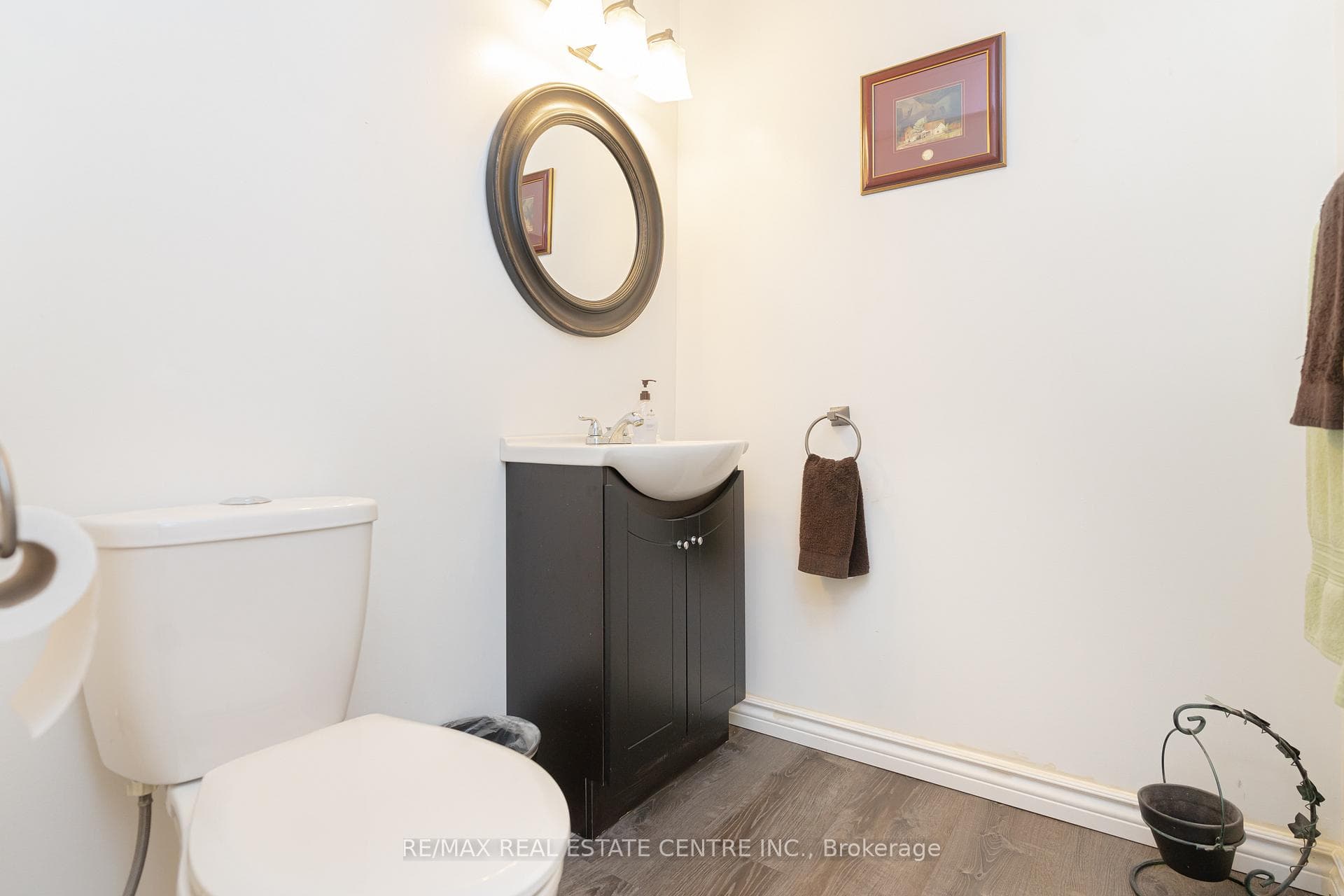 26 Eastview Crescent photo 35