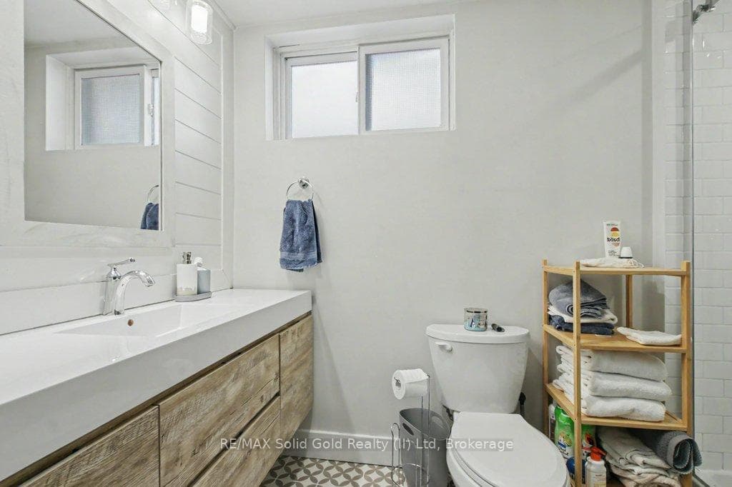 94 Devonglen Drive photo 19