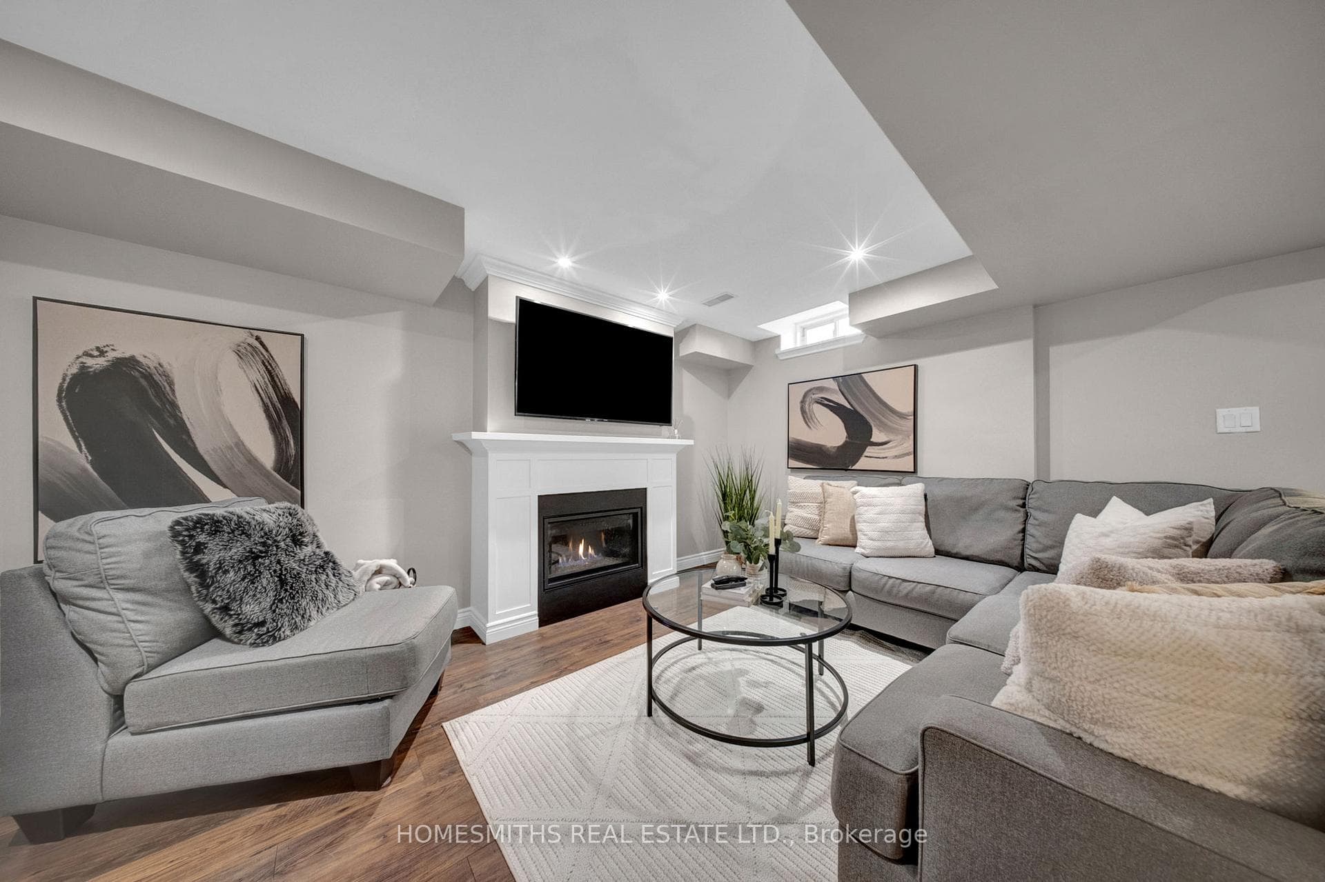 147 Sleeman Square photo 22