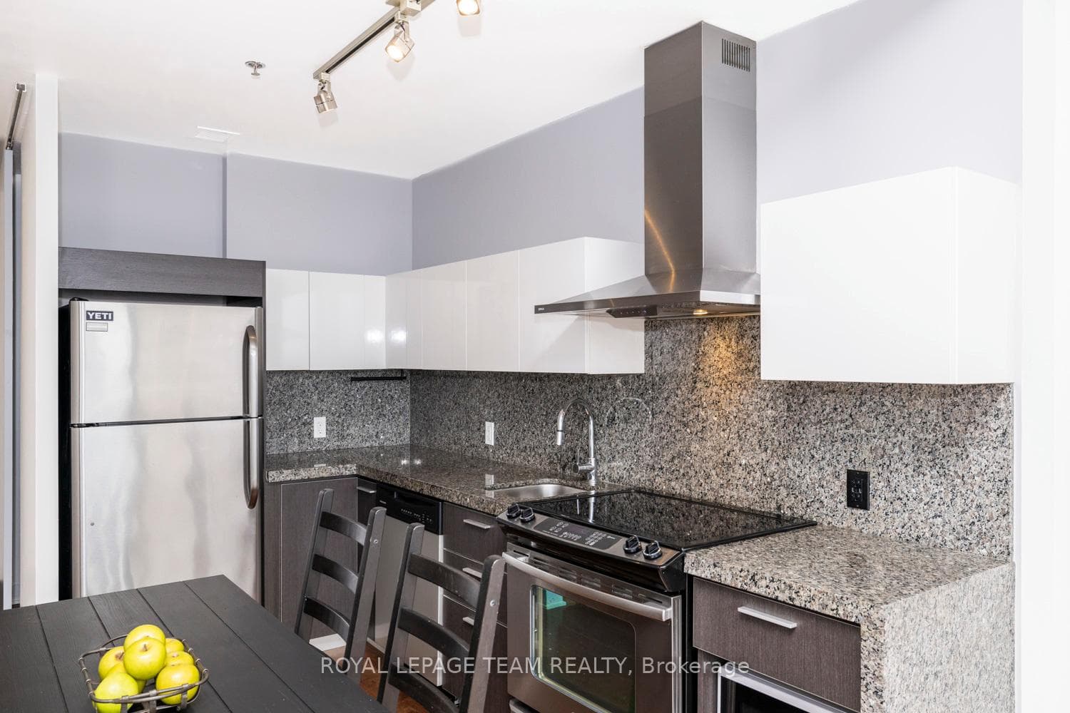 360 Mcleod Street Unit 717 photo 8