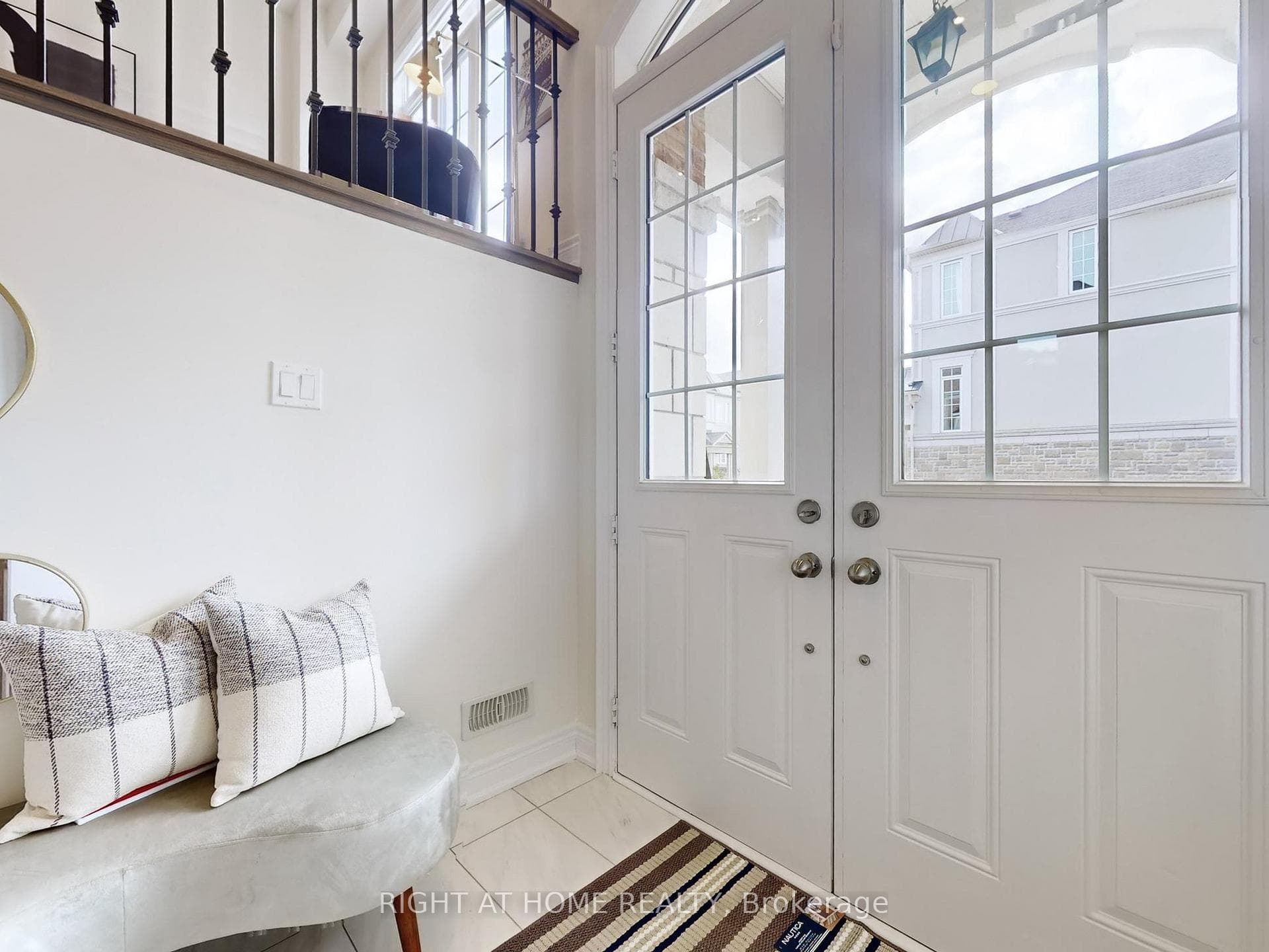 28 Latchford Lane photo 2