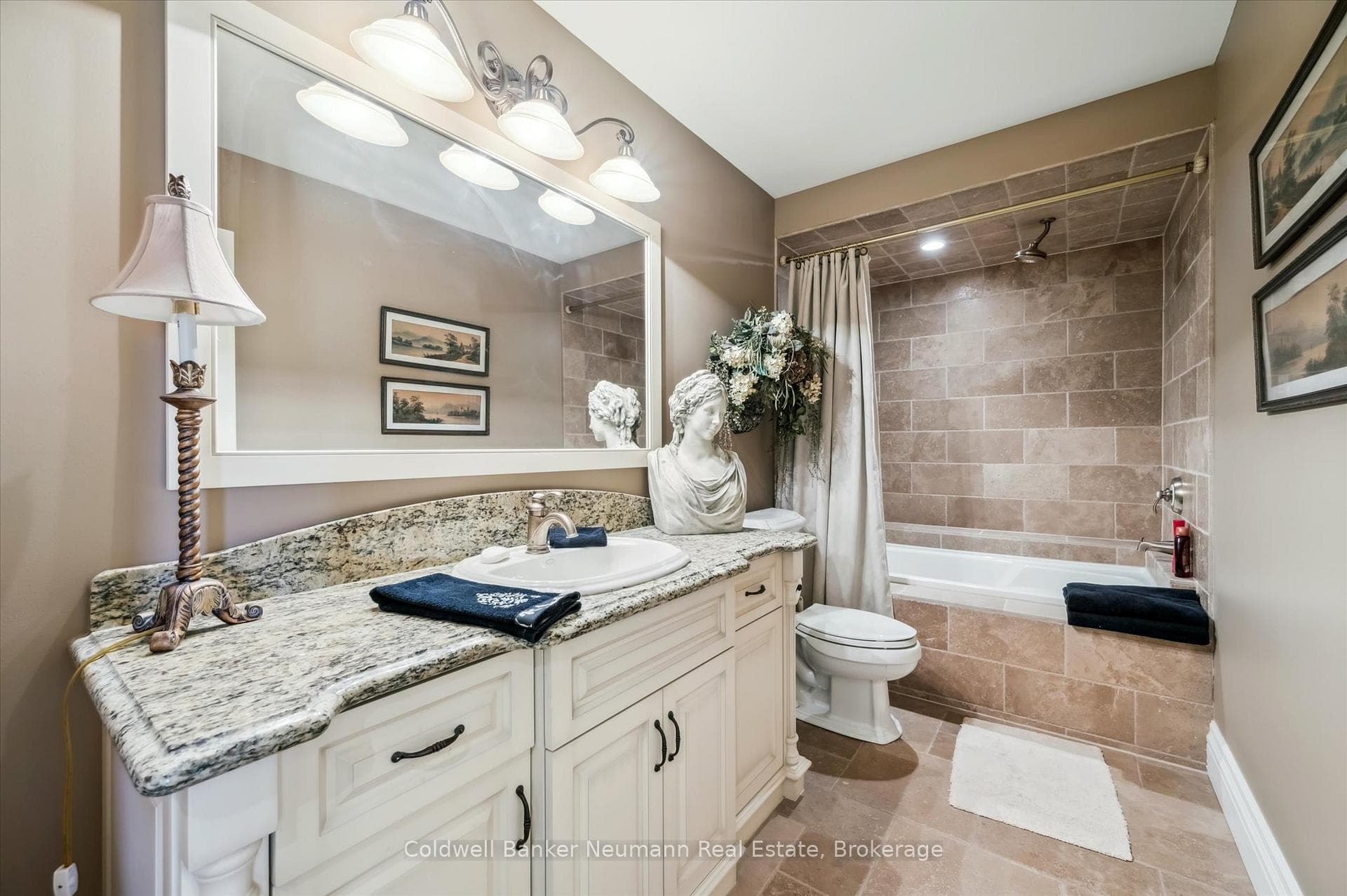198 Pasmore Street photo 31