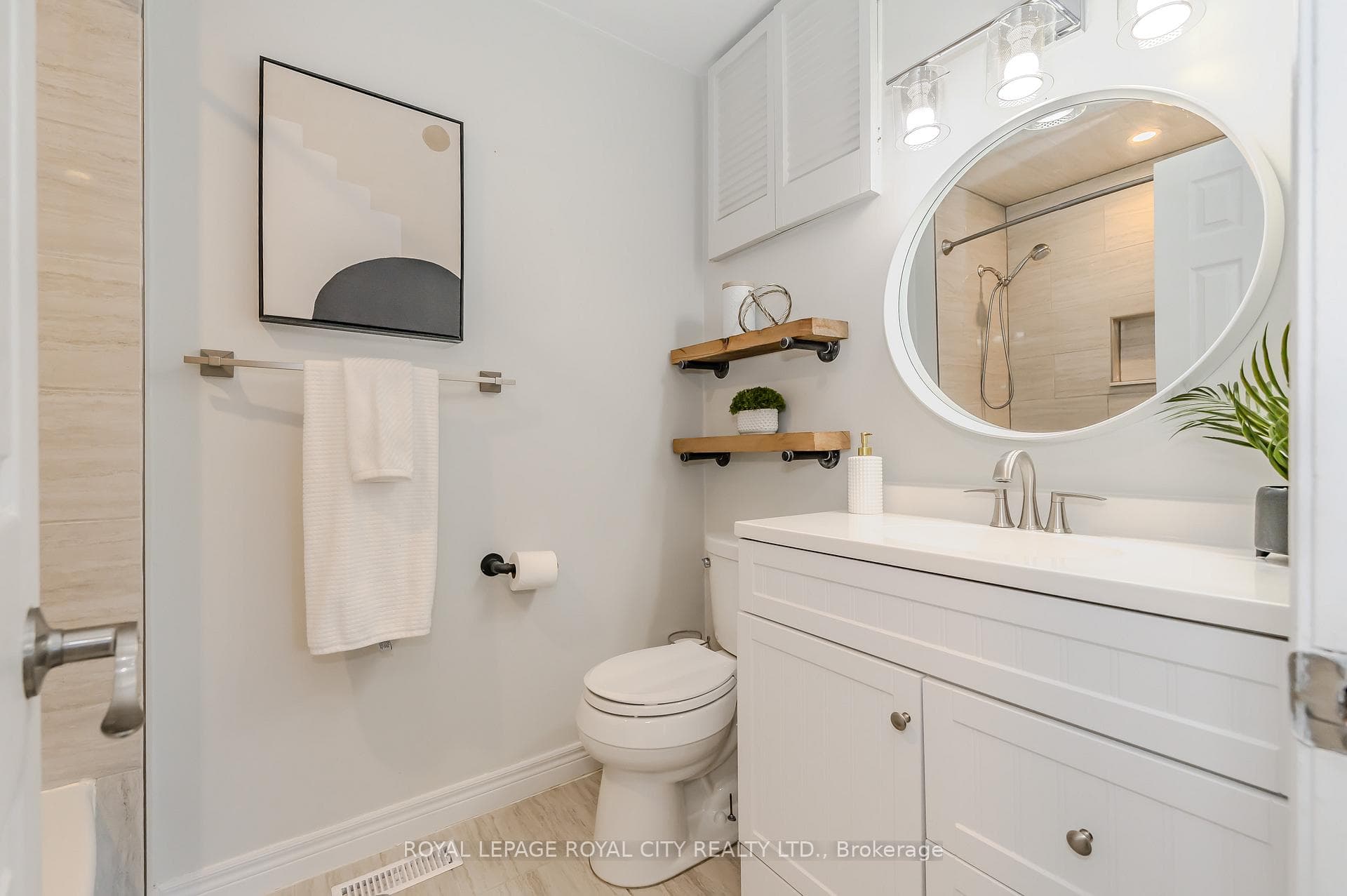 16 Nickolas Crescent photo 28