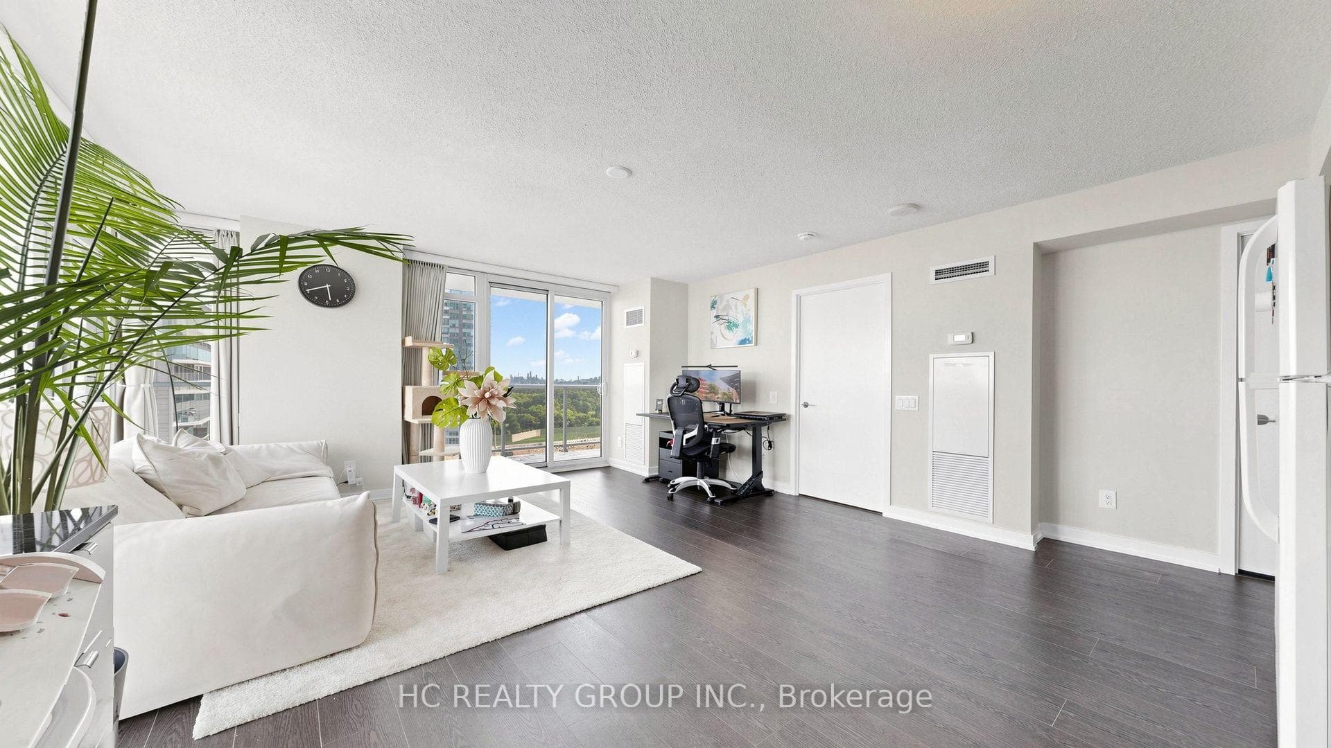 72 Esther Shiner Boulevard Unit 2115 photo 6