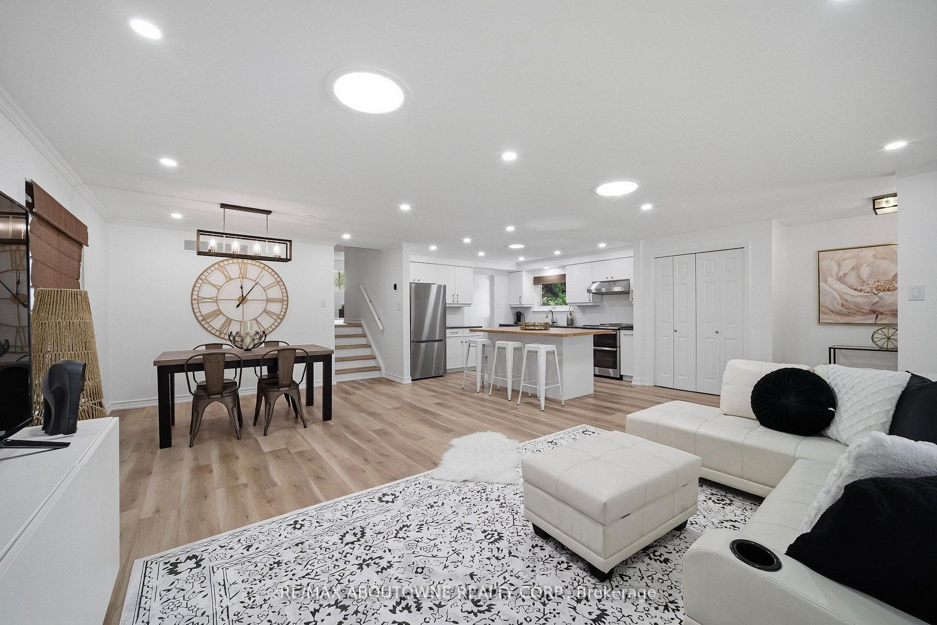 2306 Devon Road photo 9