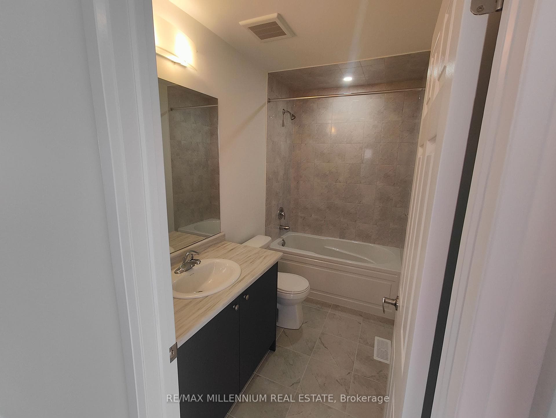 129 Brighton Lane photo 6