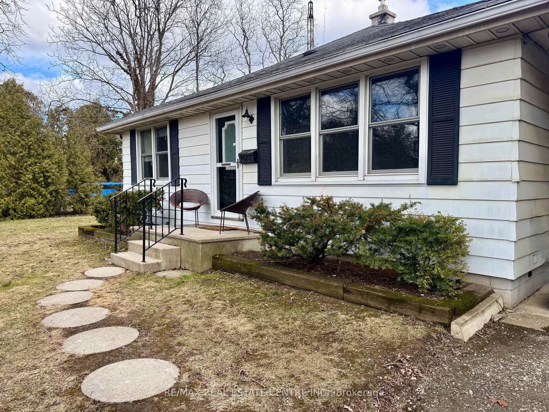 879 West 5th Street photo 5