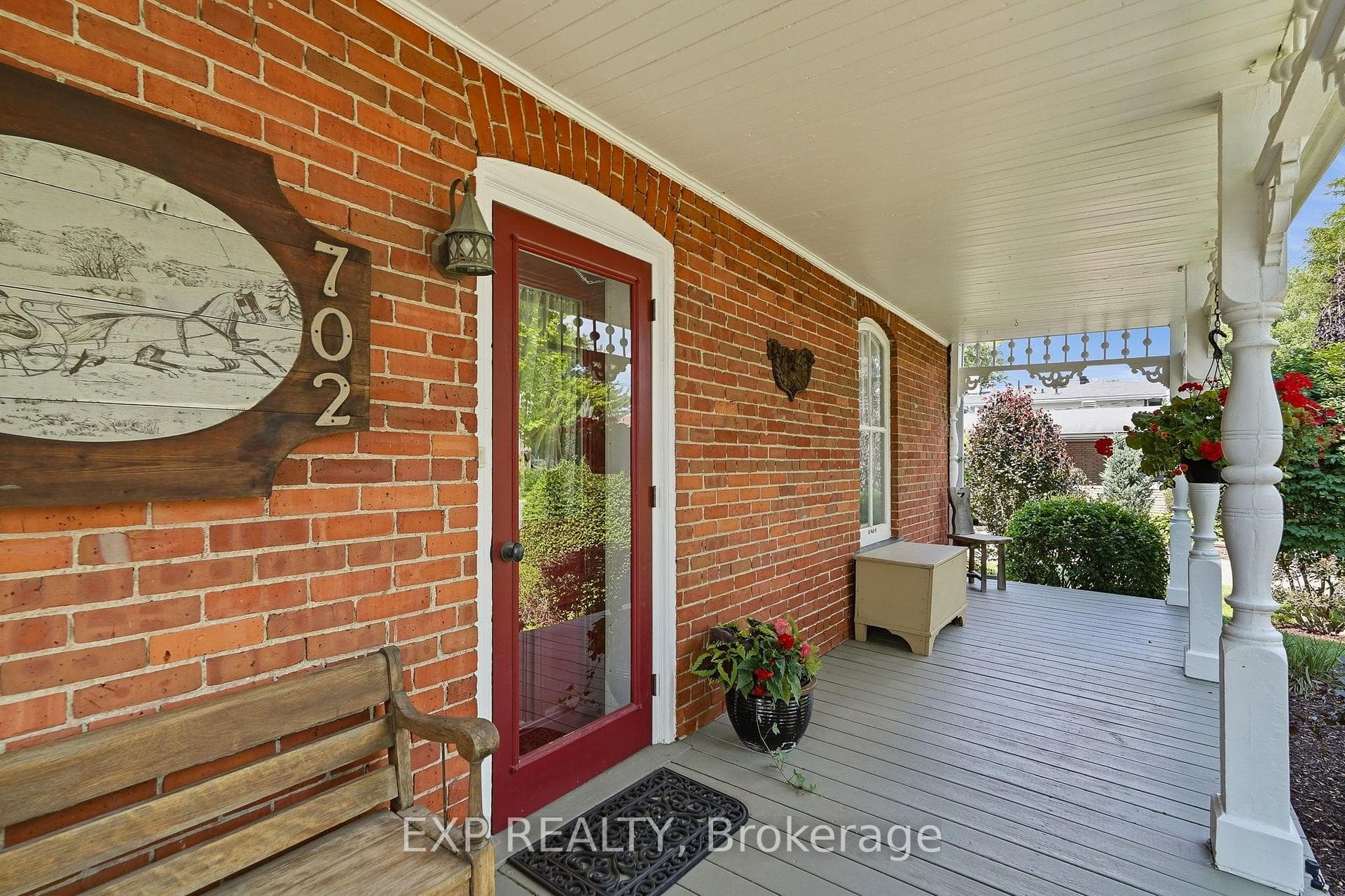 702 Dollard Street photo 3