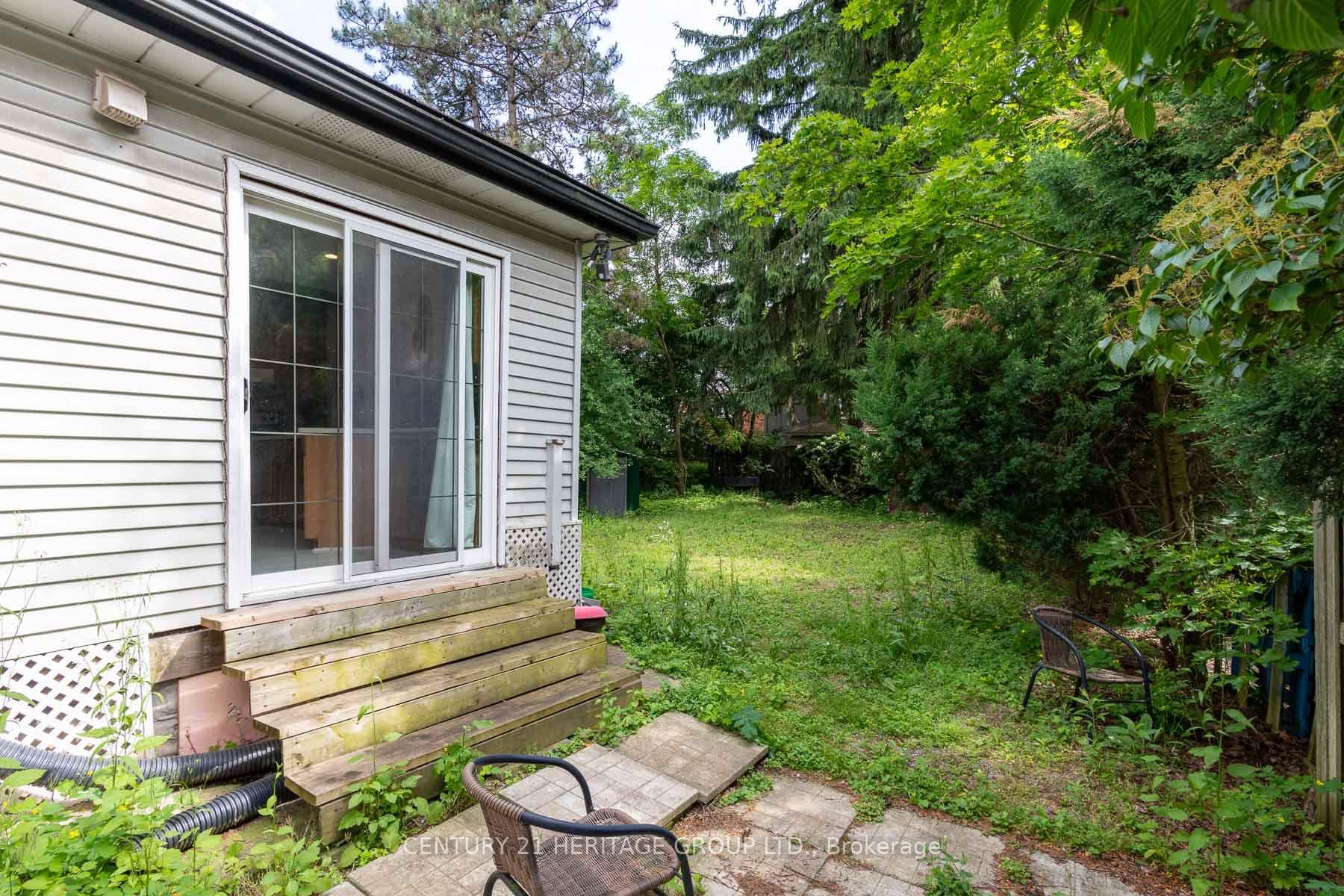 32 Rousseaux Street photo 29
