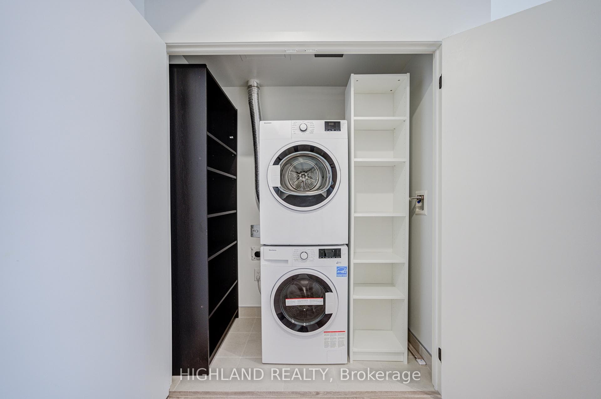 2495 Eglinton Avenue Unit 616 photo 28