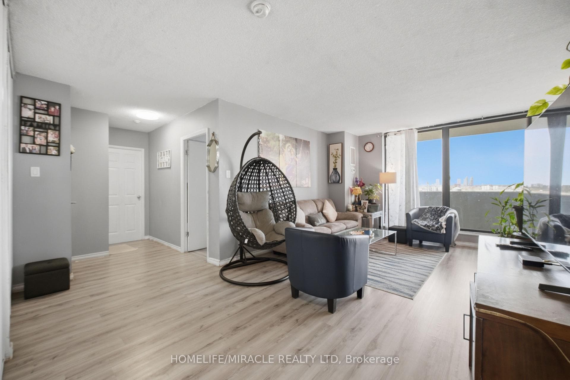 301 Prudential Drive Unit 701 photo 1