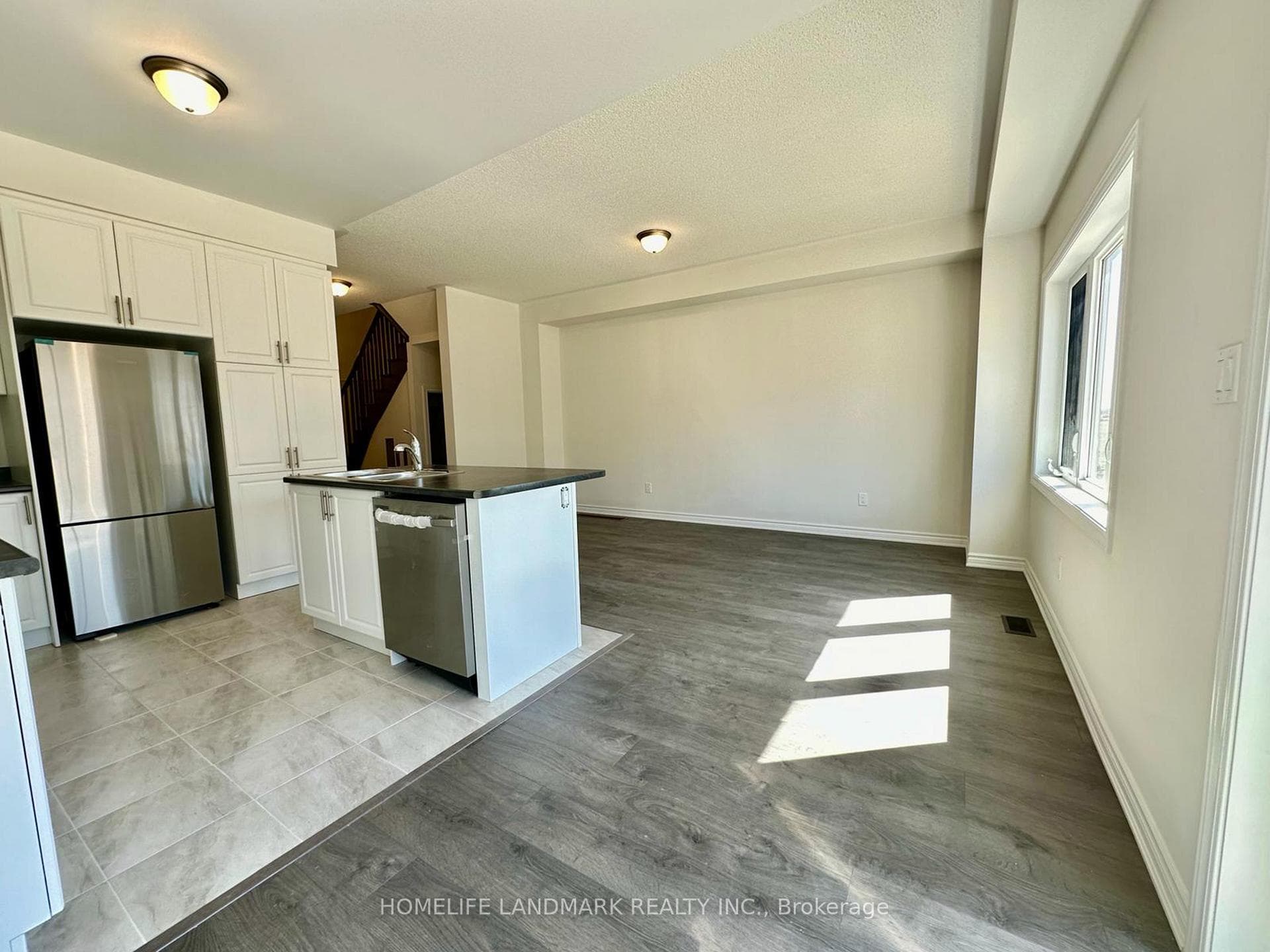 10 Sapphire Way photo 17