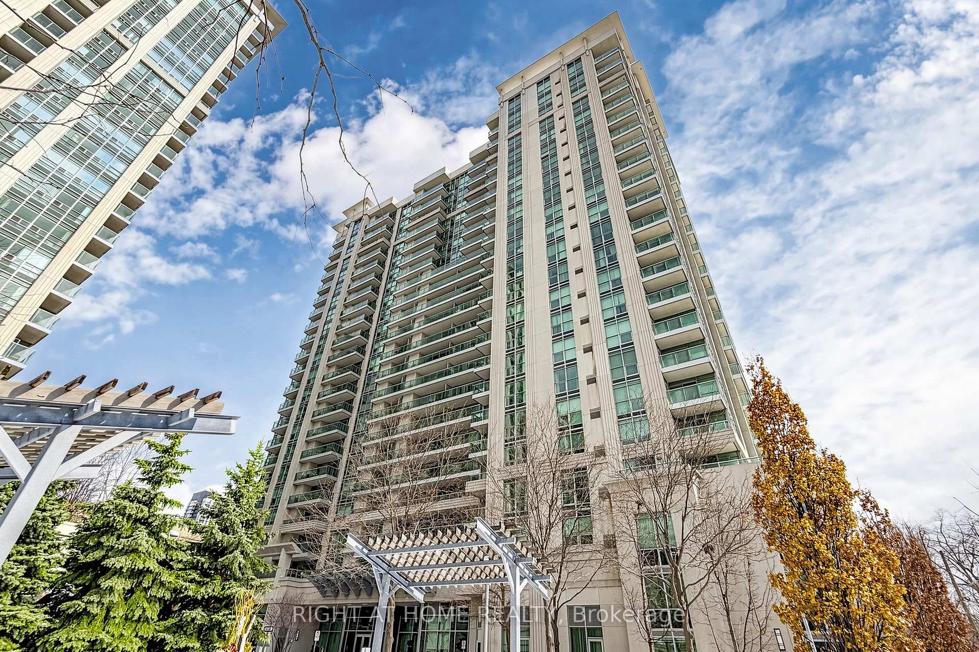 17 Anndale Drive Unit PH206 photo 37