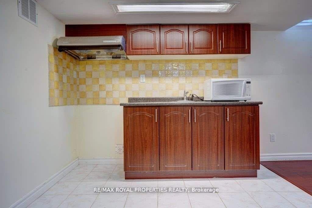 105 Millcar Drive Unit BSMT photo 6