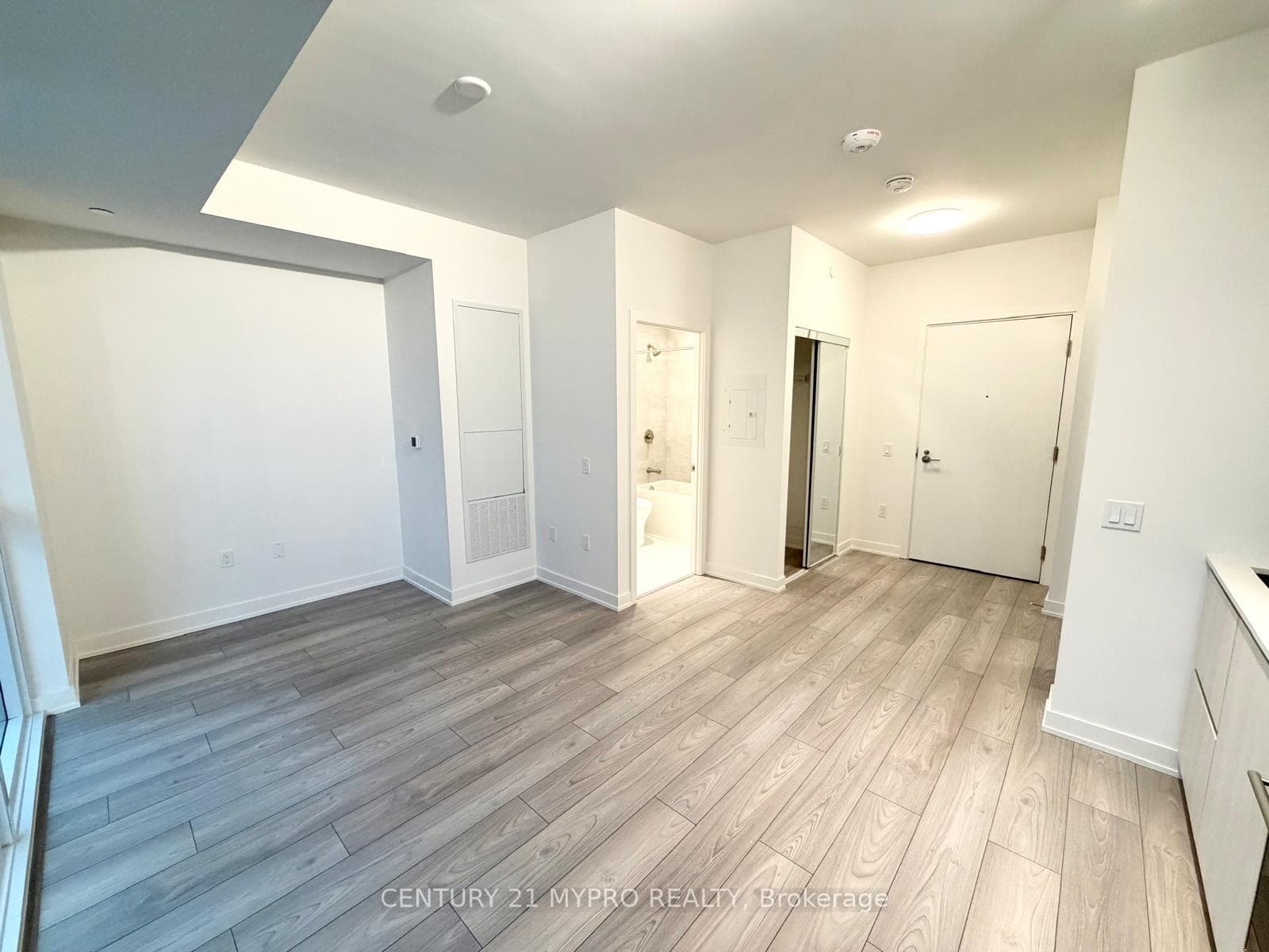 110 Broadway Avenue Unit 2208 photo 10