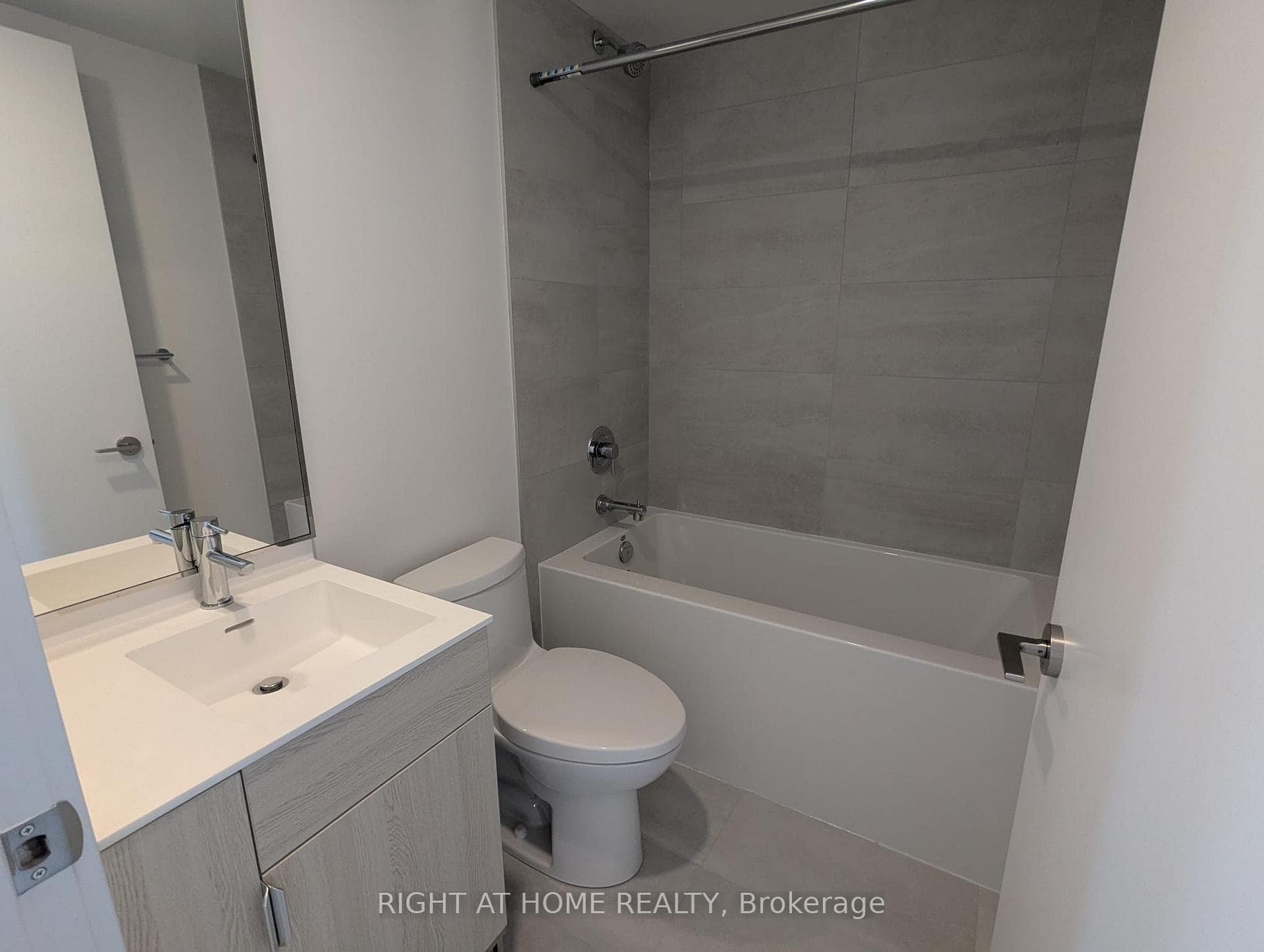 28 Eastern Avenue Unit PH 14 photo 11