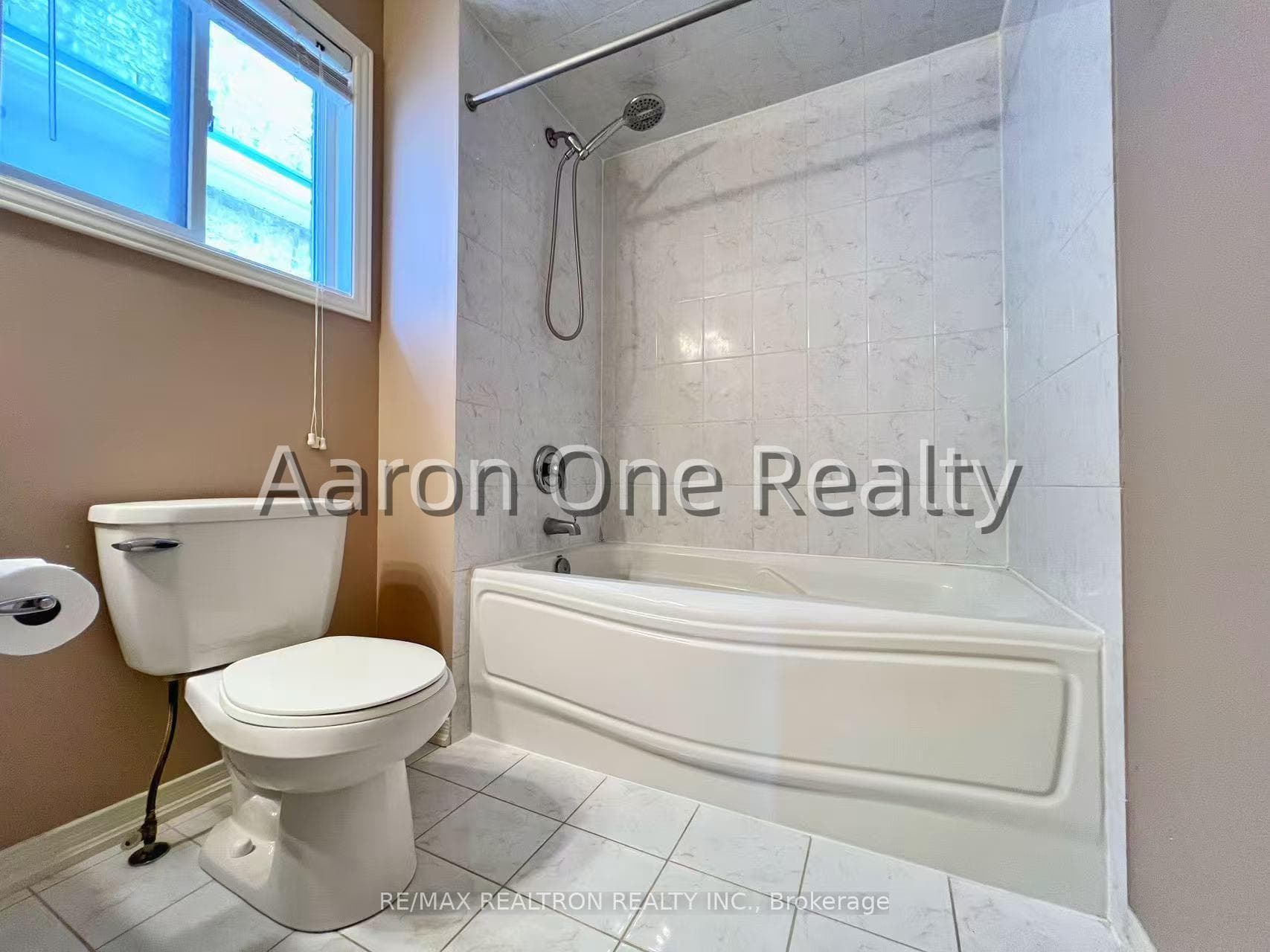 296 Lauderdale Drive photo 32