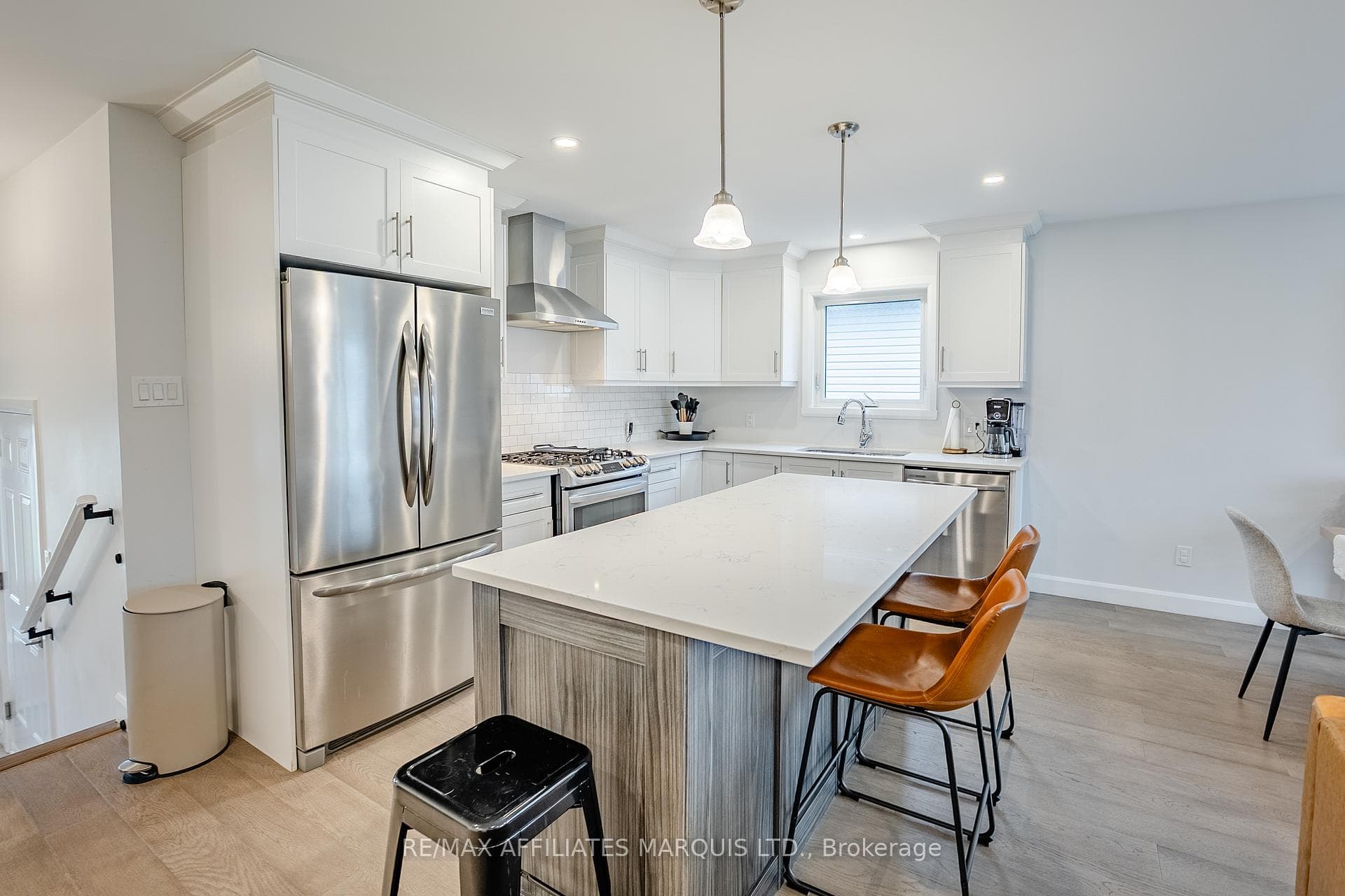 269 Gillis Avenue photo 8