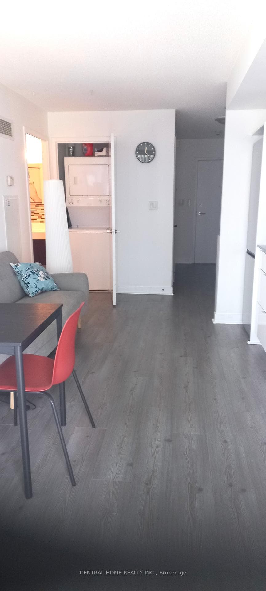 4K Spadina Avenue Unit 729 photo 3