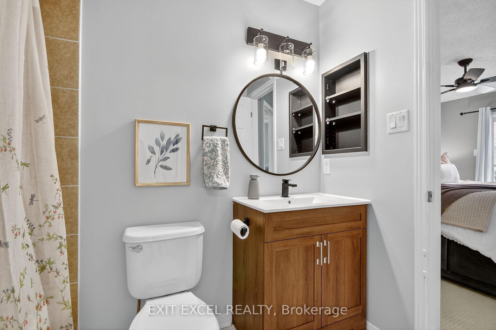 Main Bath - 4 Piece