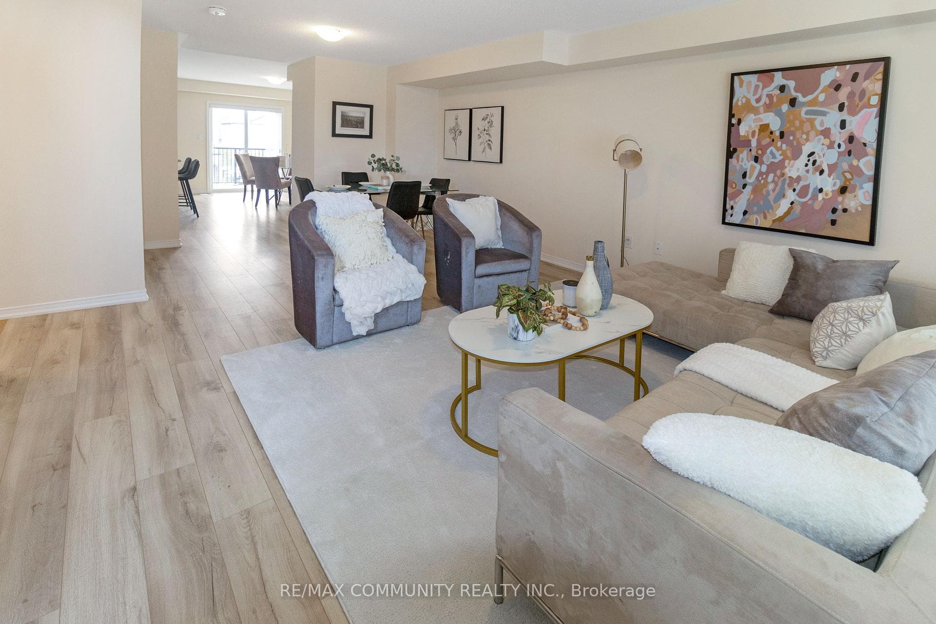 18 Loana Lane photo 10
