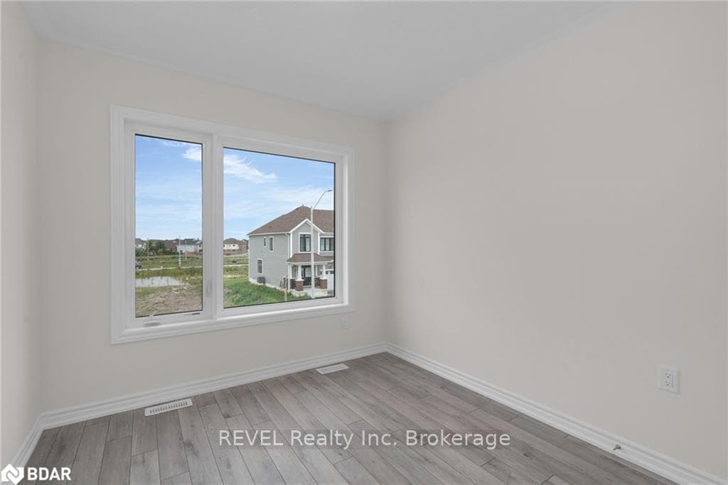 4 ROCHESTER DR Drive photo 21