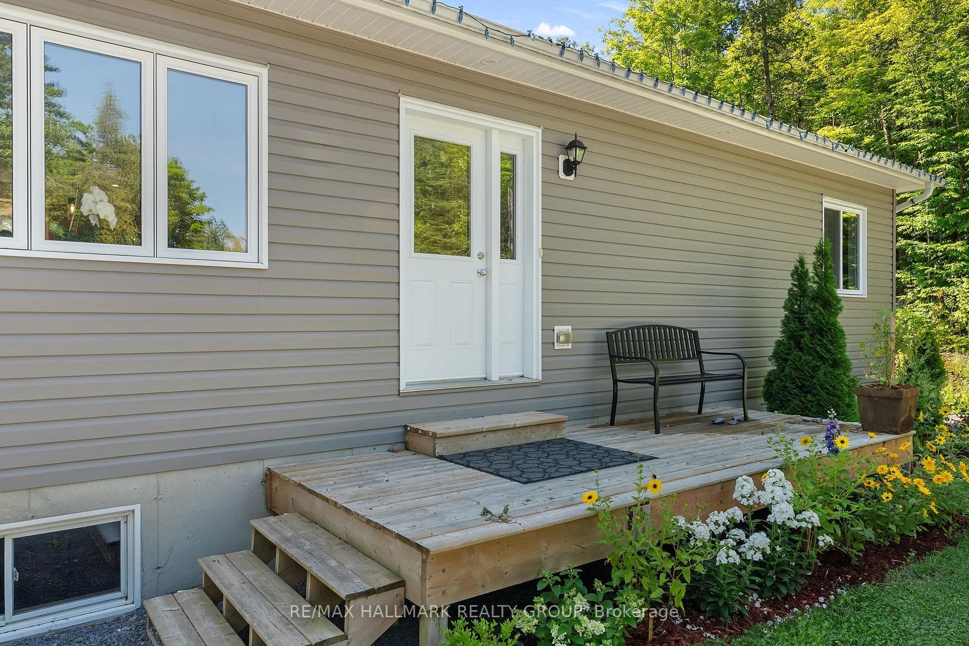 466 Stewartville Road photo 3