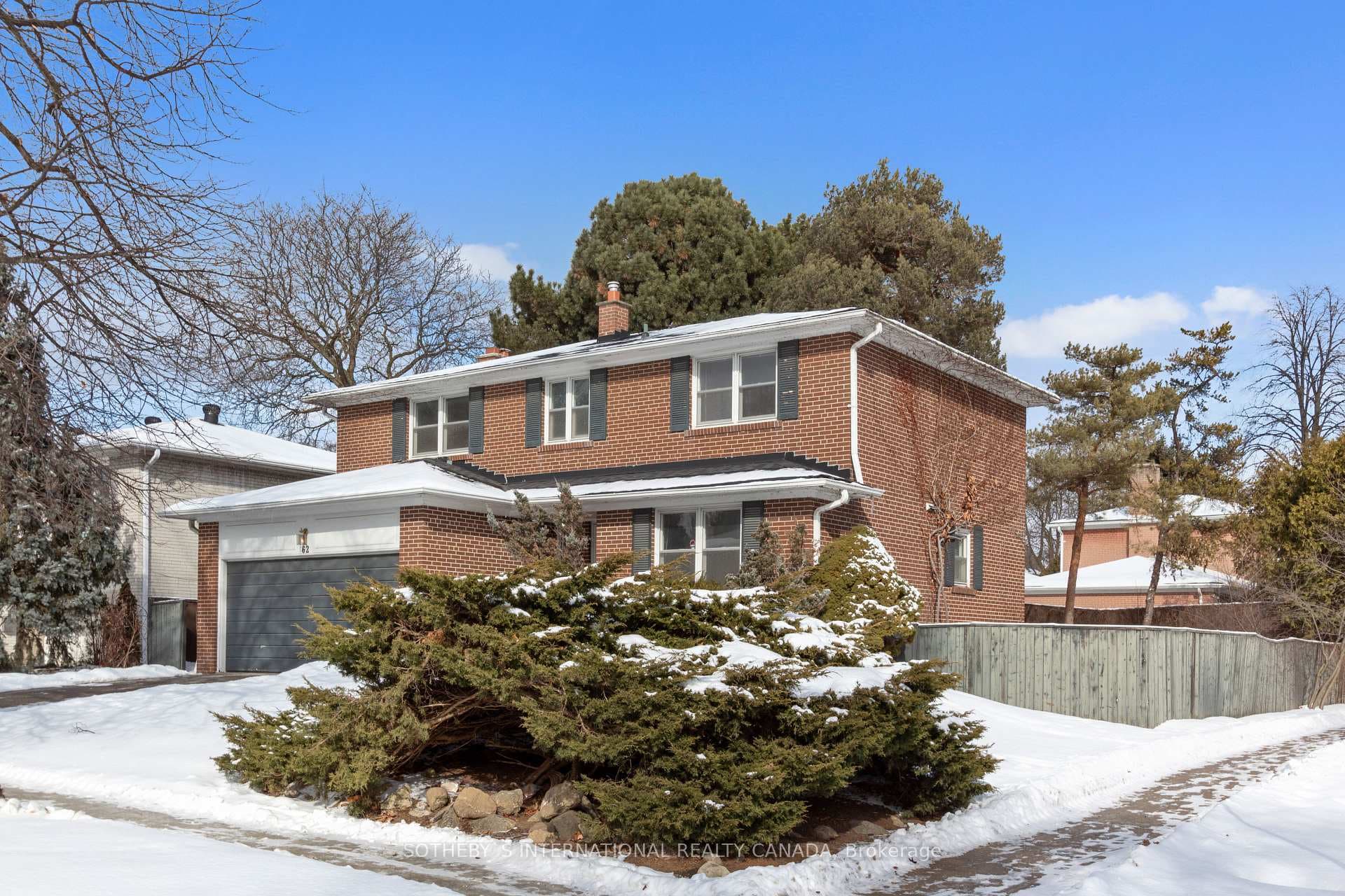 62 Foursome Crescent photo 2