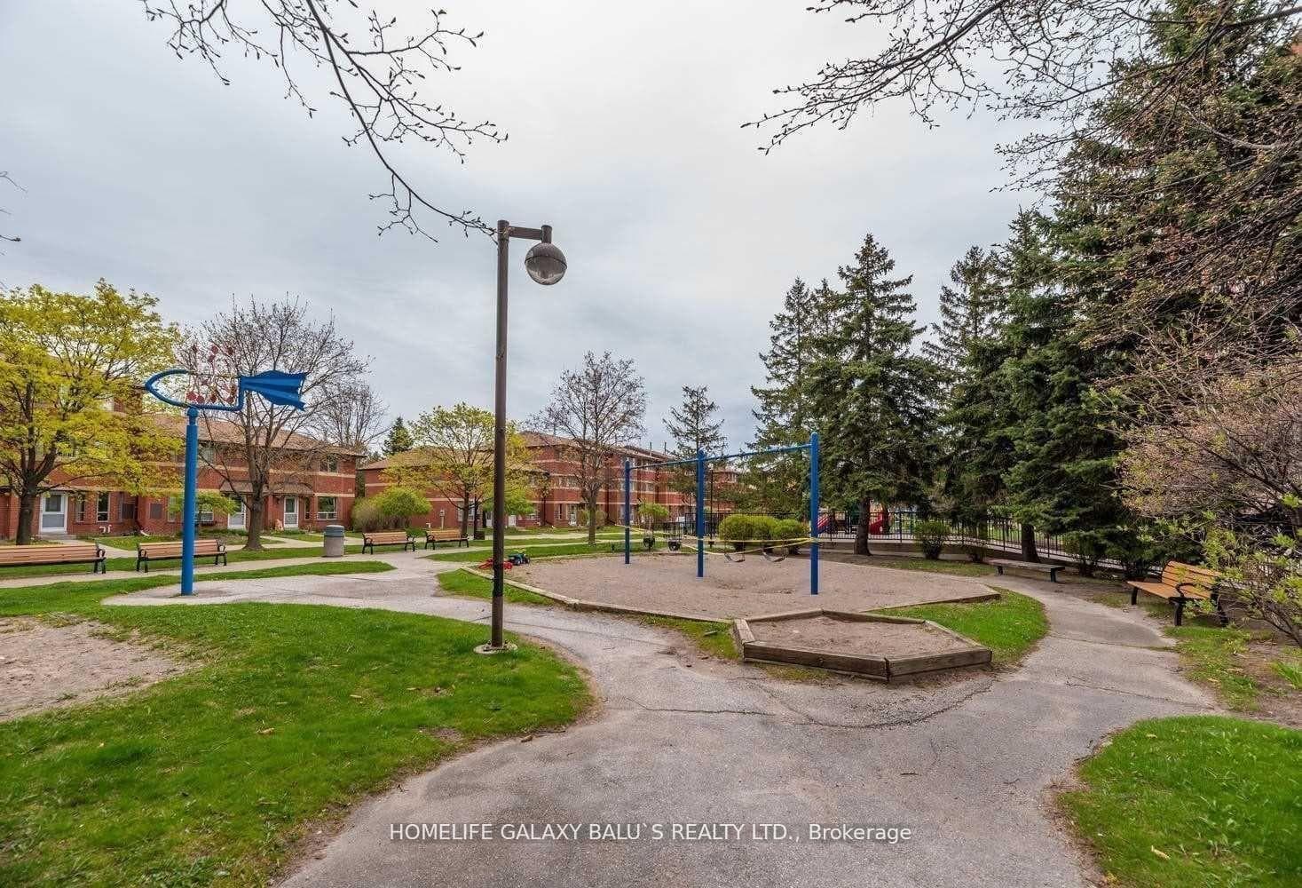2460 Eglinton Avenue Unit 307 photo 17
