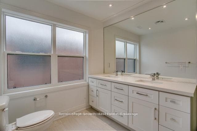 109 Stephen Drive Unit 2 photo 12